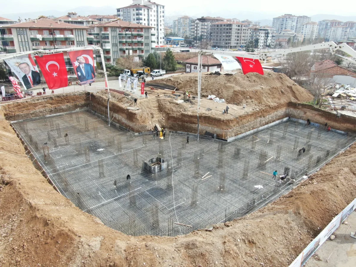 Gençliğe Büyük Yatırım: Turgut Özal Gençlik Merkezi’nin Temeli Atıldı