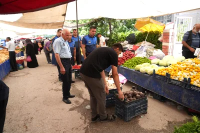 Battalgazi’de Semt Pazarlarında Fiyat ve Etiket Denetimi.