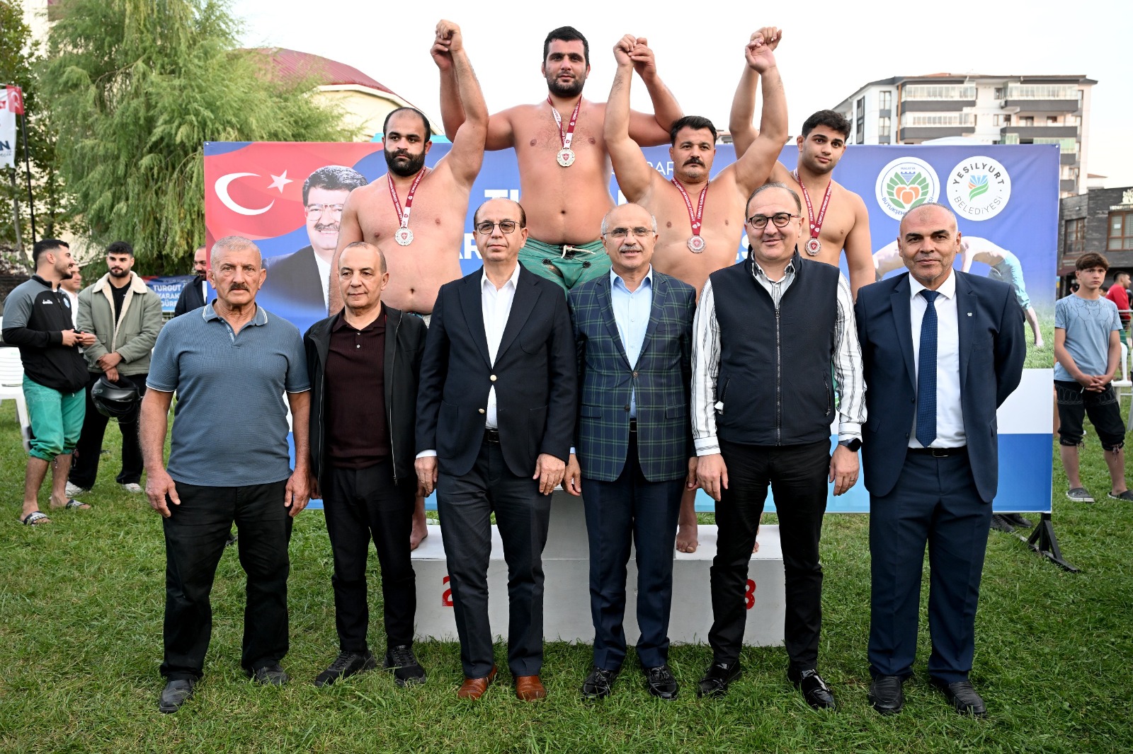 20. ULUSLARARASI TURGUT ÖZAL KARAKUCAK GÜREŞLERİ GÖRKEMLİ BİR AÇILIŞ TÖRENİYLE BAŞLADI