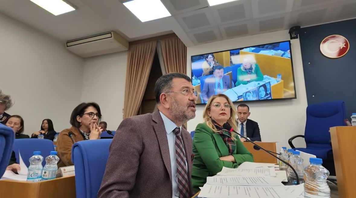 AĞBABA; “1000 GÜN GEÇTİ NE HUZUREVİ YAPILDI, NE YAŞLILAR GERİ GELEBİLDİ”