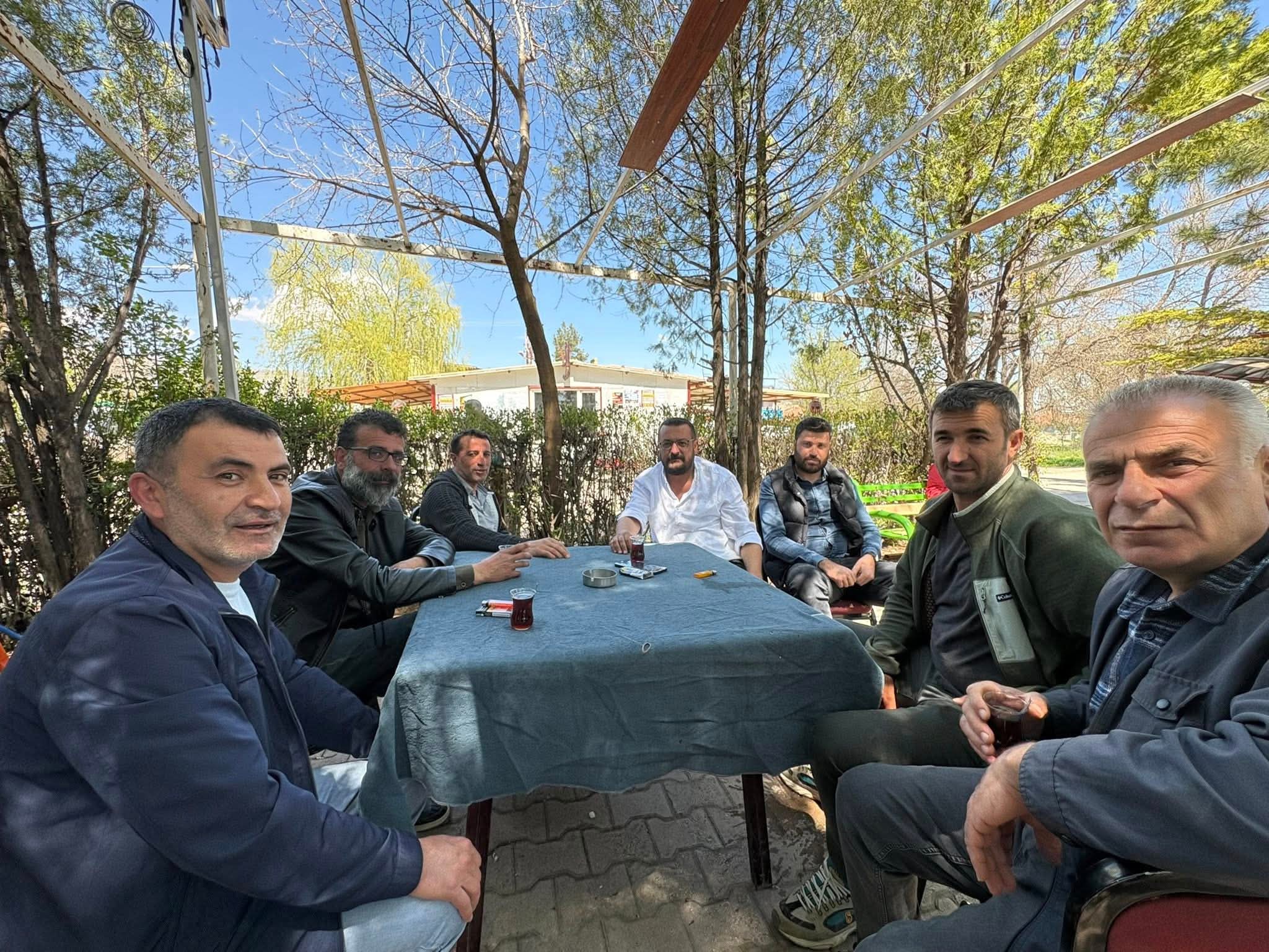 Akçadağ Esnafı Soruyor: Oda Başkanlığı Koltuk İçin mi, Esnaf İçin mi?.