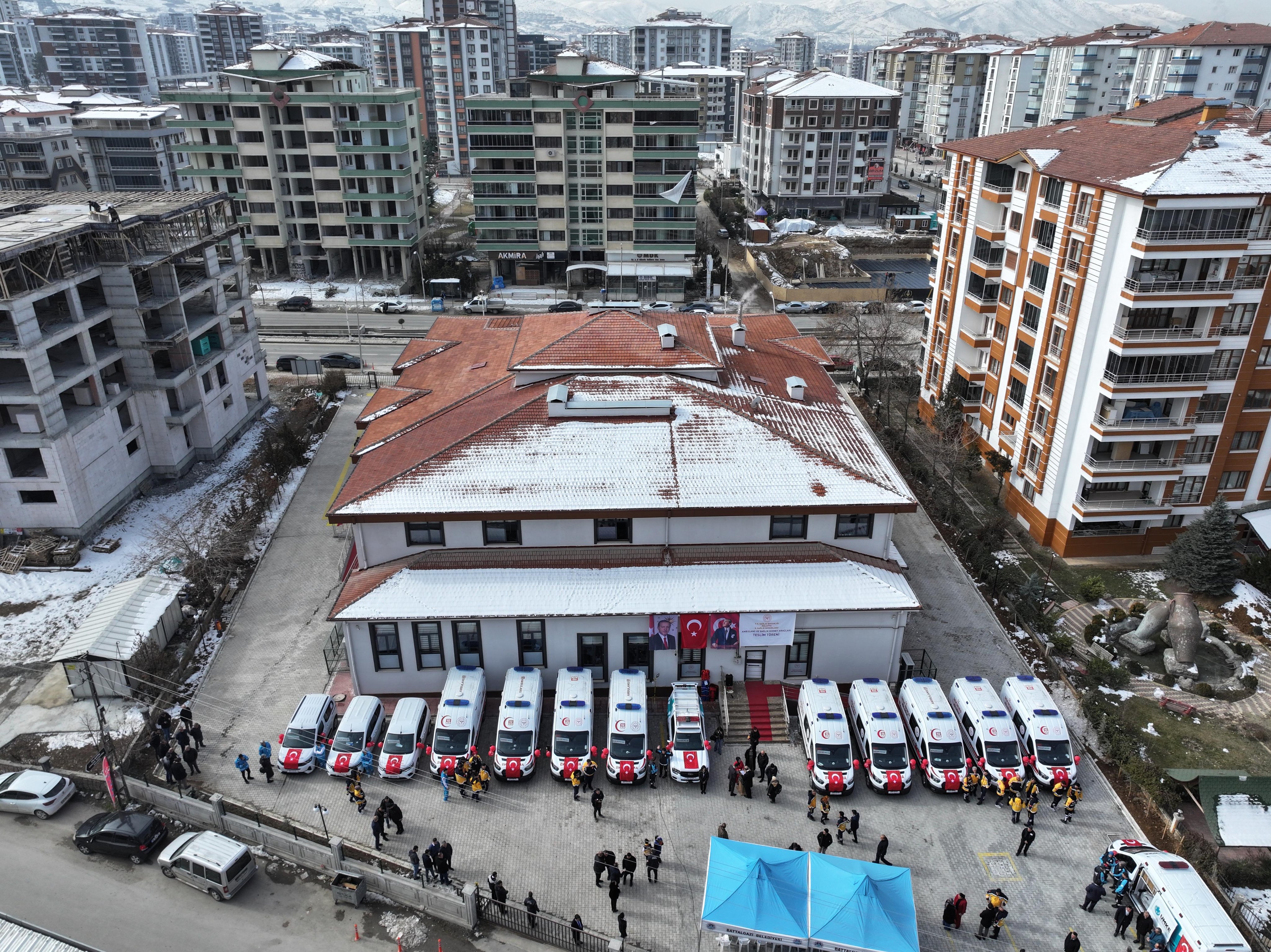 Ambulans ve Hizmet Araçlarının Anahtar Teslim Töreni Gerçekleştirildi