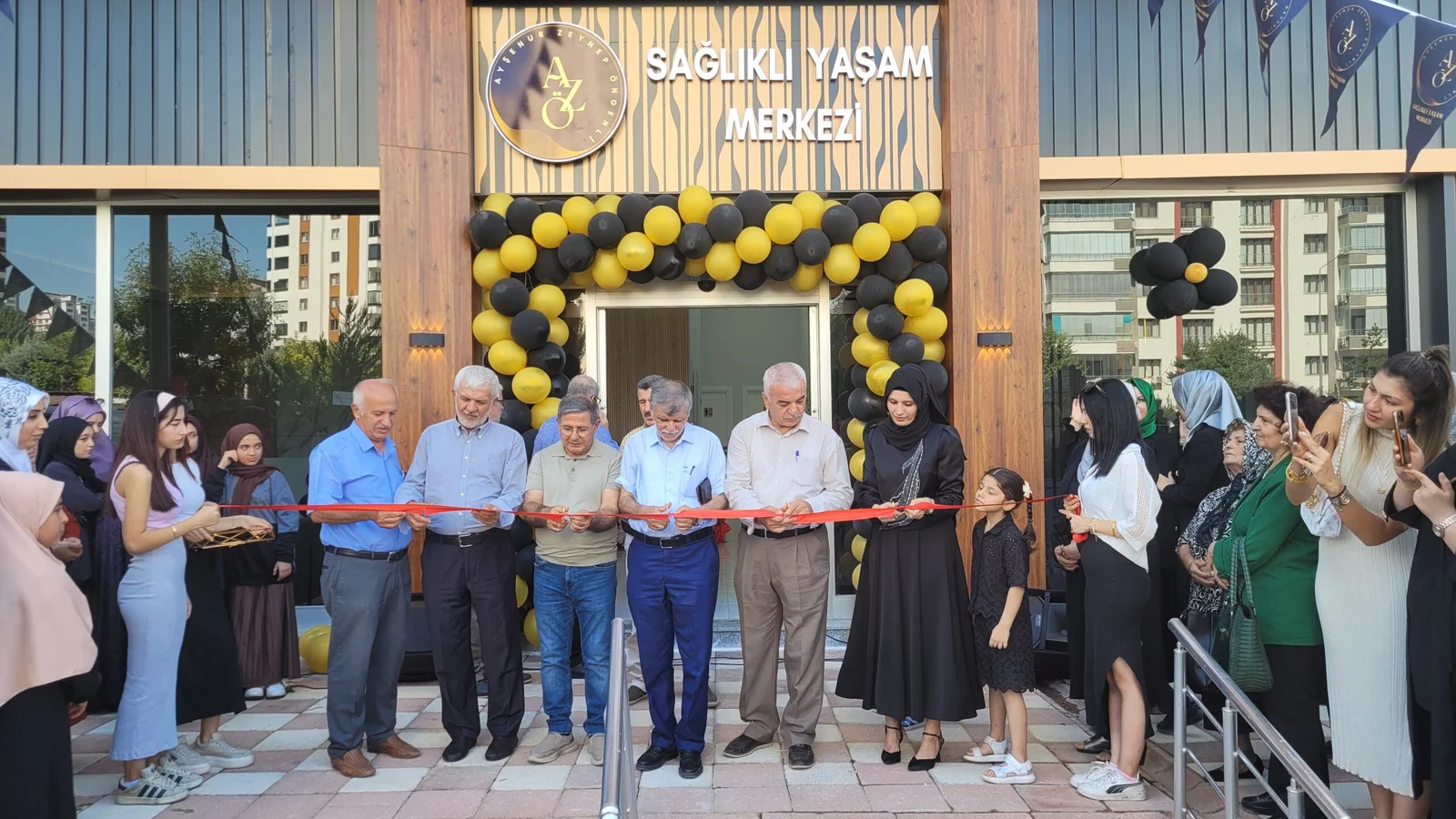 Ayşenur Zeynep Öngenli Yenilikçi Fizyoterapi danışmanlık ve Sağlıklı Yaşam Merkezi Açıldı