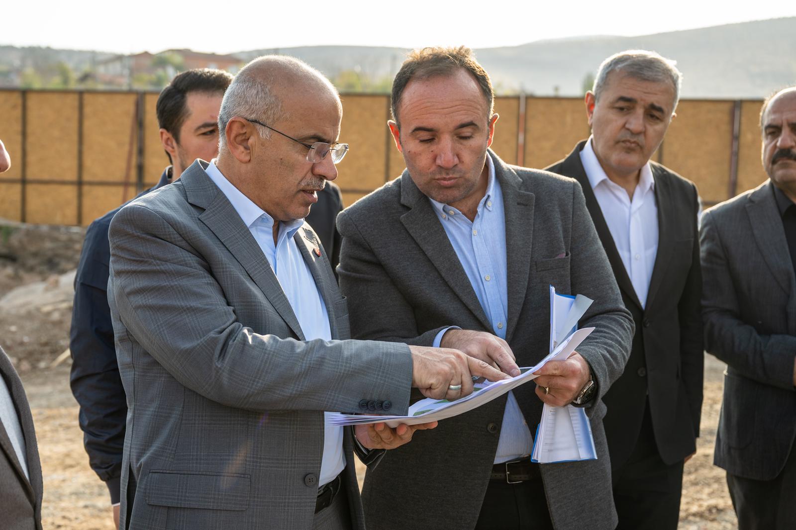 Başharık Mahallesinde Gençlik Merkezi ve Spor Sahaları Hızla Yükseliyor