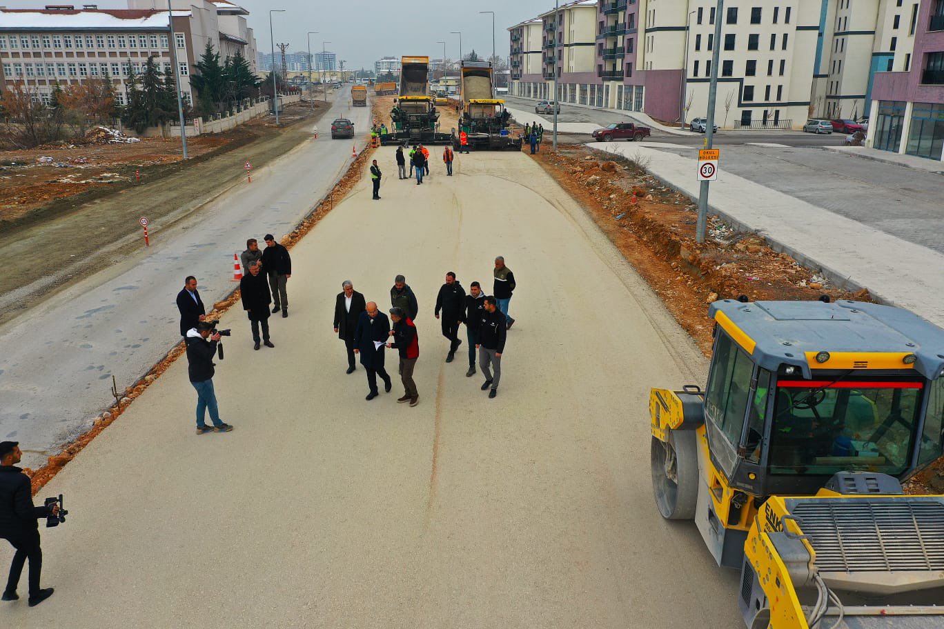 BAŞKAN ER SARAY BOSNA CADDESİNDEKİ ÇALIŞMALARI YERİNDE İNCELEDİ