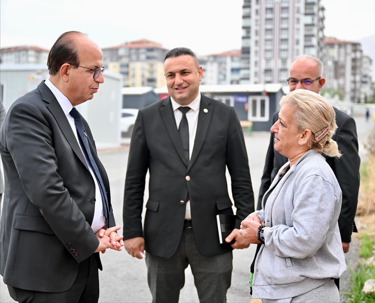 BAŞKAN GEÇİT, ESNAFIN GÖRÜŞ VE TALEPLERİNİ YERİNDE DEĞERLENDİRDİ