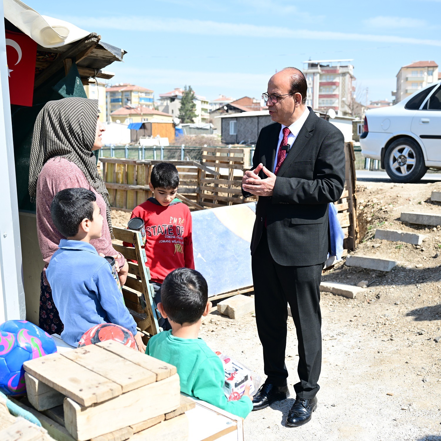 BAŞKAN GEÇİT, “KİRACILAR İÇİN 15 BİN KONUT İNŞA EDİLECEK”