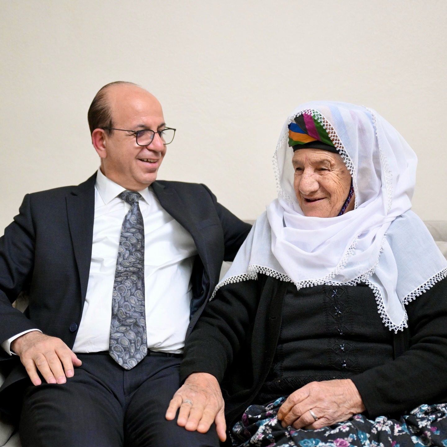 Başkan Geçit’ten Dört Kuşağın Bir Arada Yaşadığı Aileye Ziyaret!