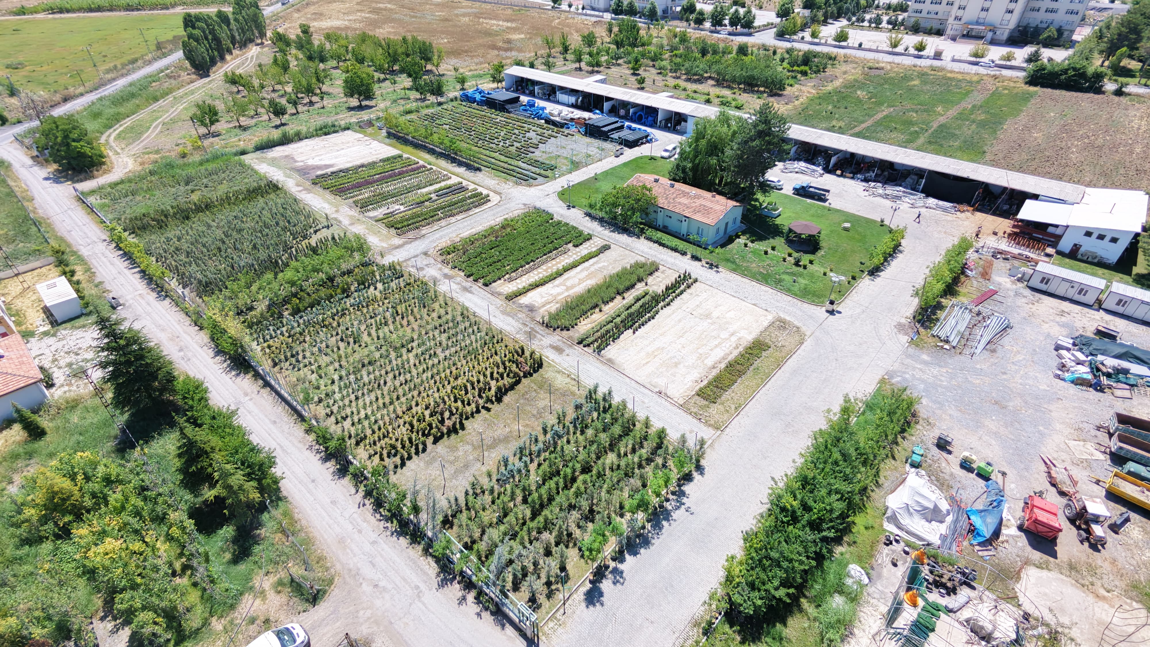 Battalgazi Belediyesi Parklarda Yerli Üretimle Hem Kaliteyi Hem Tasarrufu Artırıyor