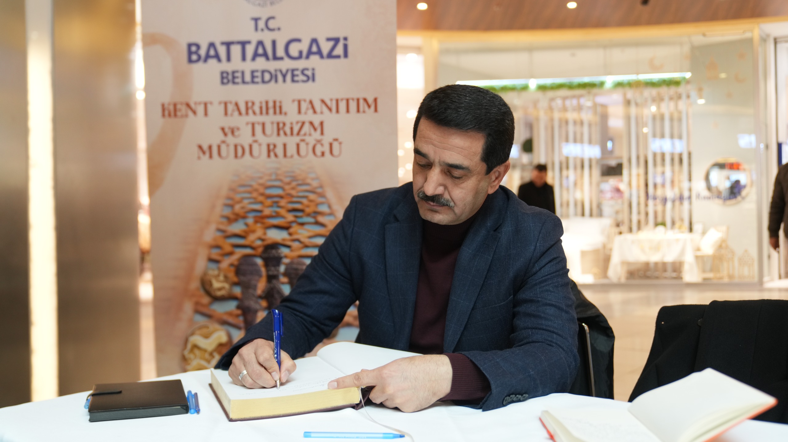 Battalgazi’de 28 Şubat’a Tanıklık Eden Kareler Vatandaşlarla Buluştu