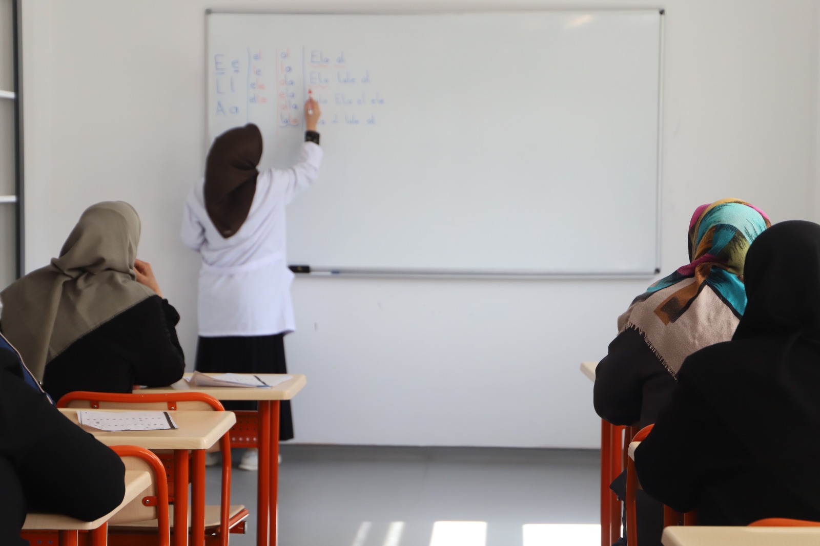 Battalgazi’de Büyük Hizmet: Yaşlı Vatandaşlara Okuma Yazma Kursu.