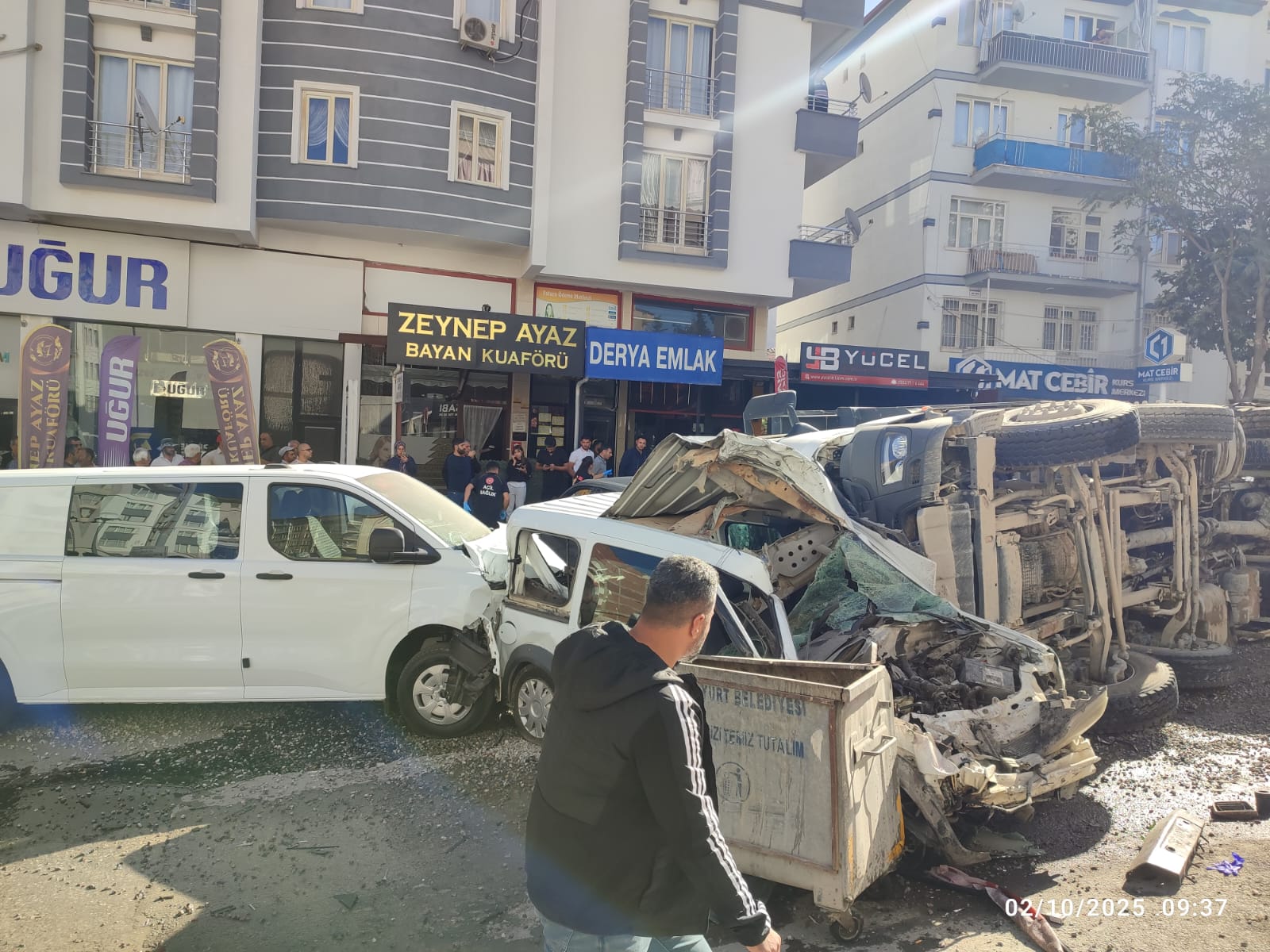 Battalgazi ilçesi Paşaköşkü Mahalesi’nde Zincirleme Trafik Kazası