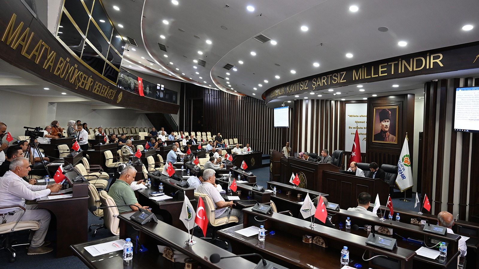 BÜYÜKŞEHİR BELEDİYE MECLİSİ AĞUSTOS AYI TOPLANTILARI SONA ERDİ