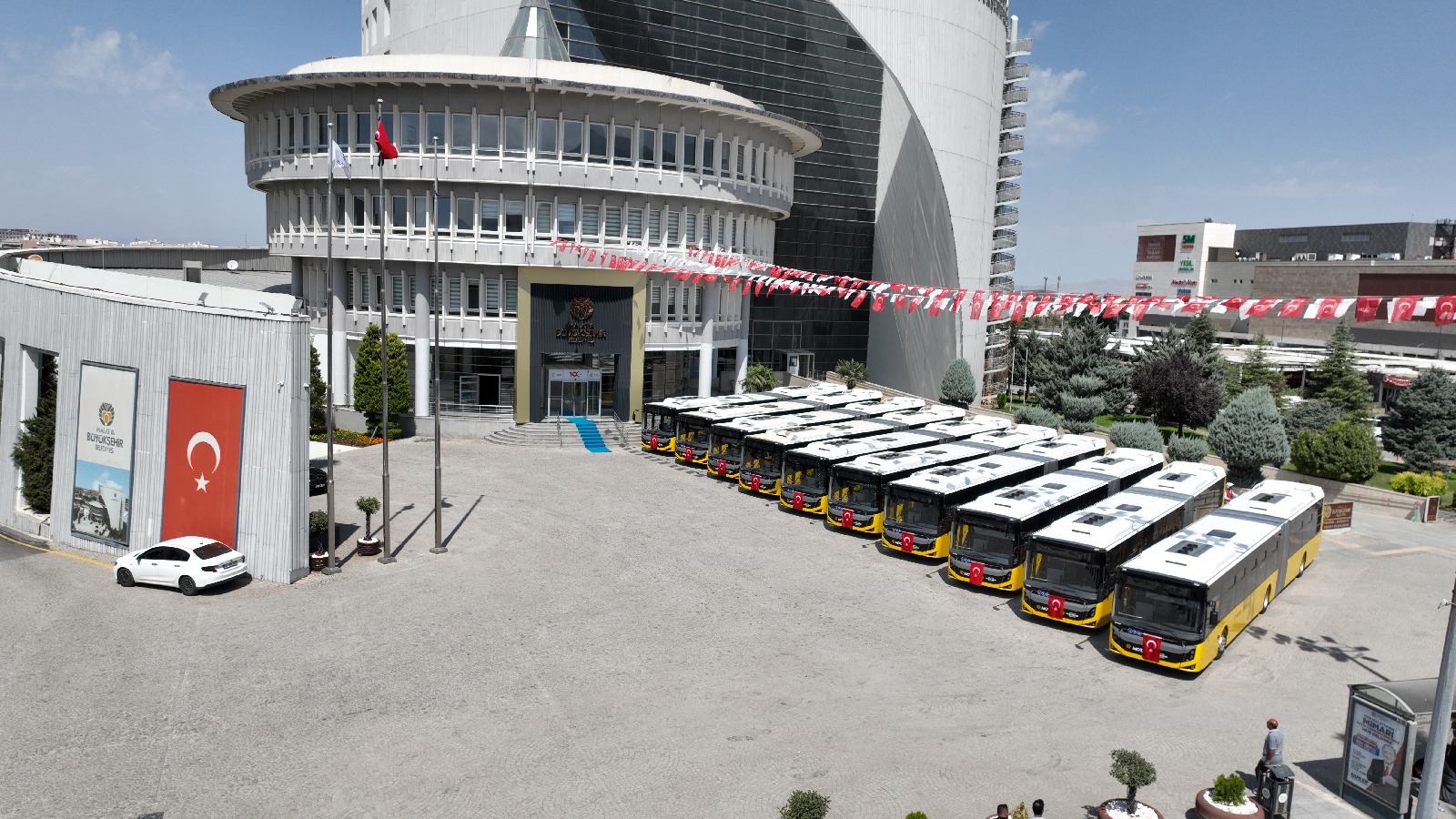 Büyükşehir Belediyesi 10 Adet Körüklü otobüs alımı gerçekleştirdi.