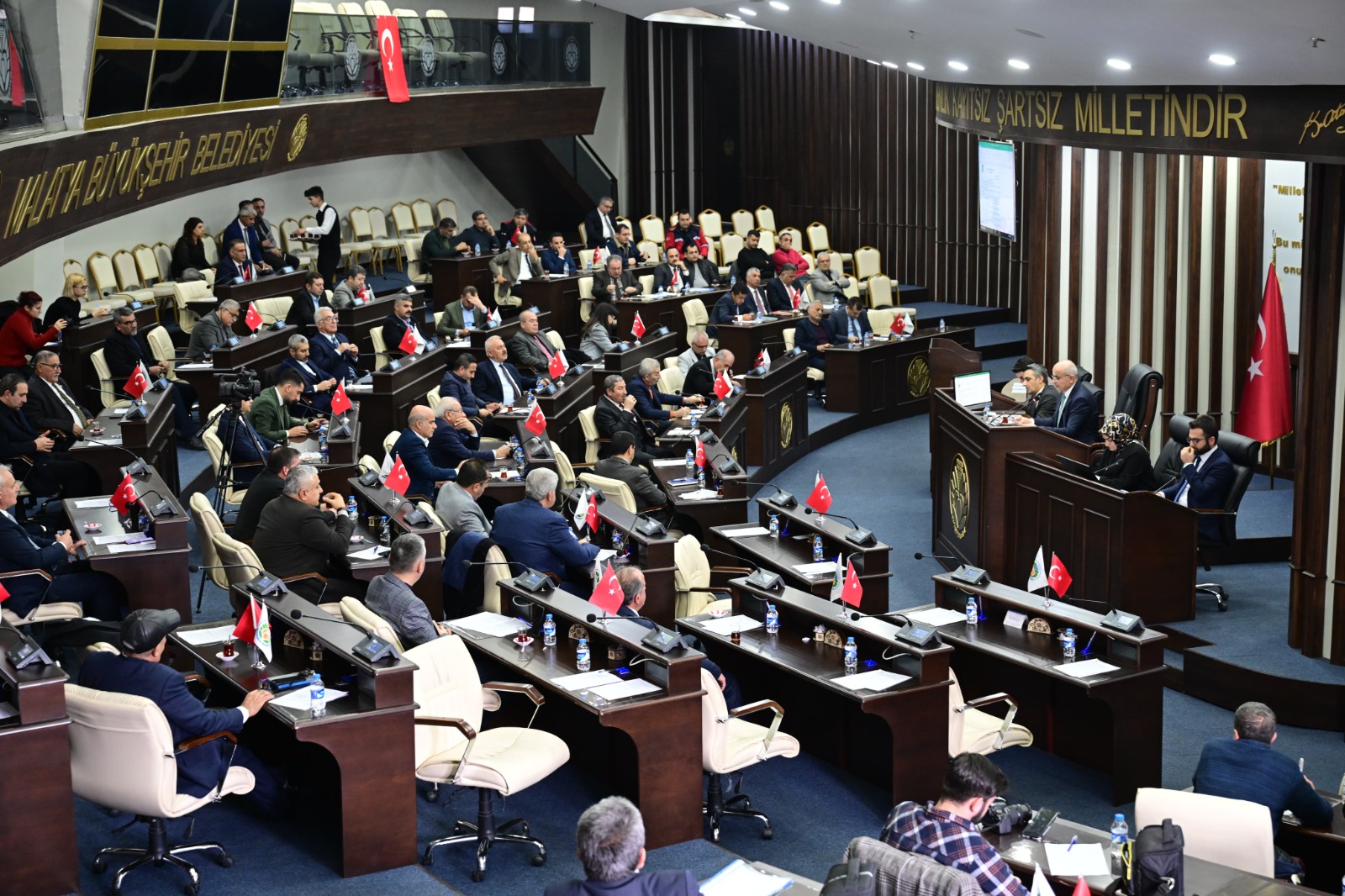 Büyükşehir Belediyesi Meclis toplantısından konuşan Başkan Er;