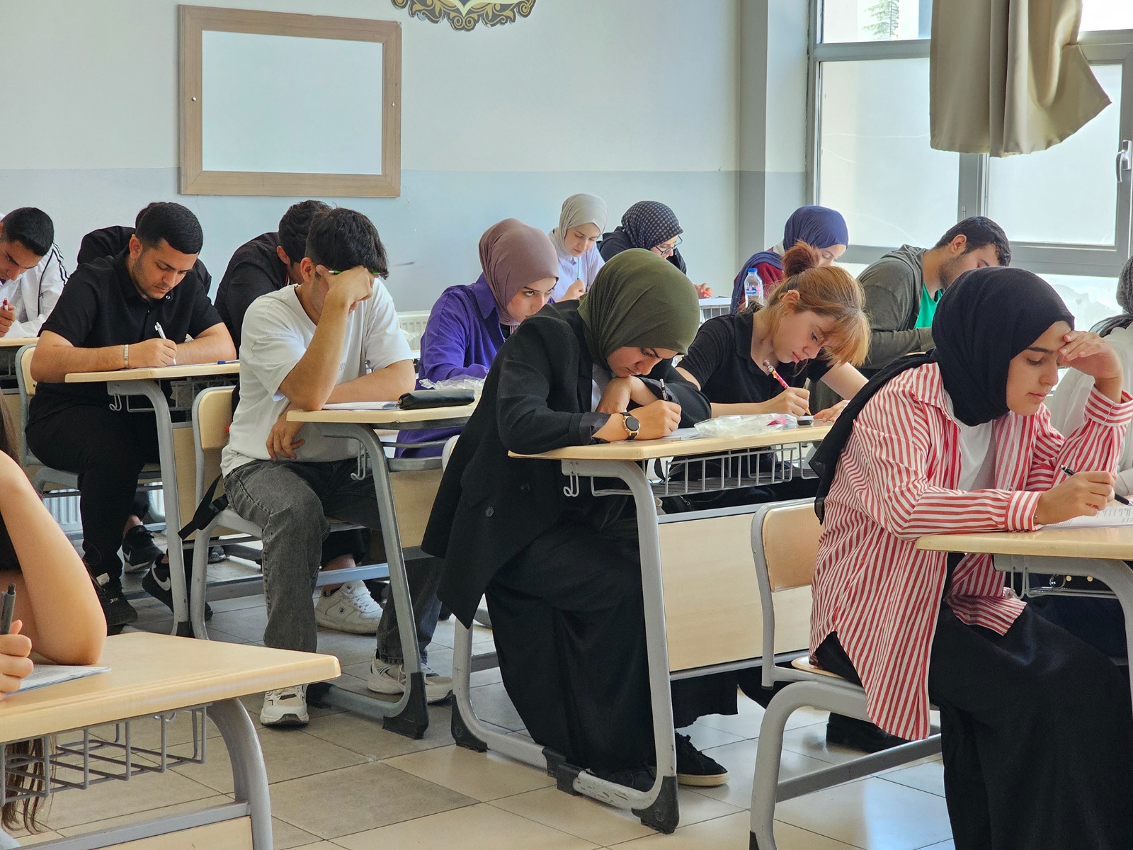 BÜYÜKŞEHİR BELEDİYESİ’NDEN YKS ÖĞRENCİLERİNE KAPSAMLI DESTEK