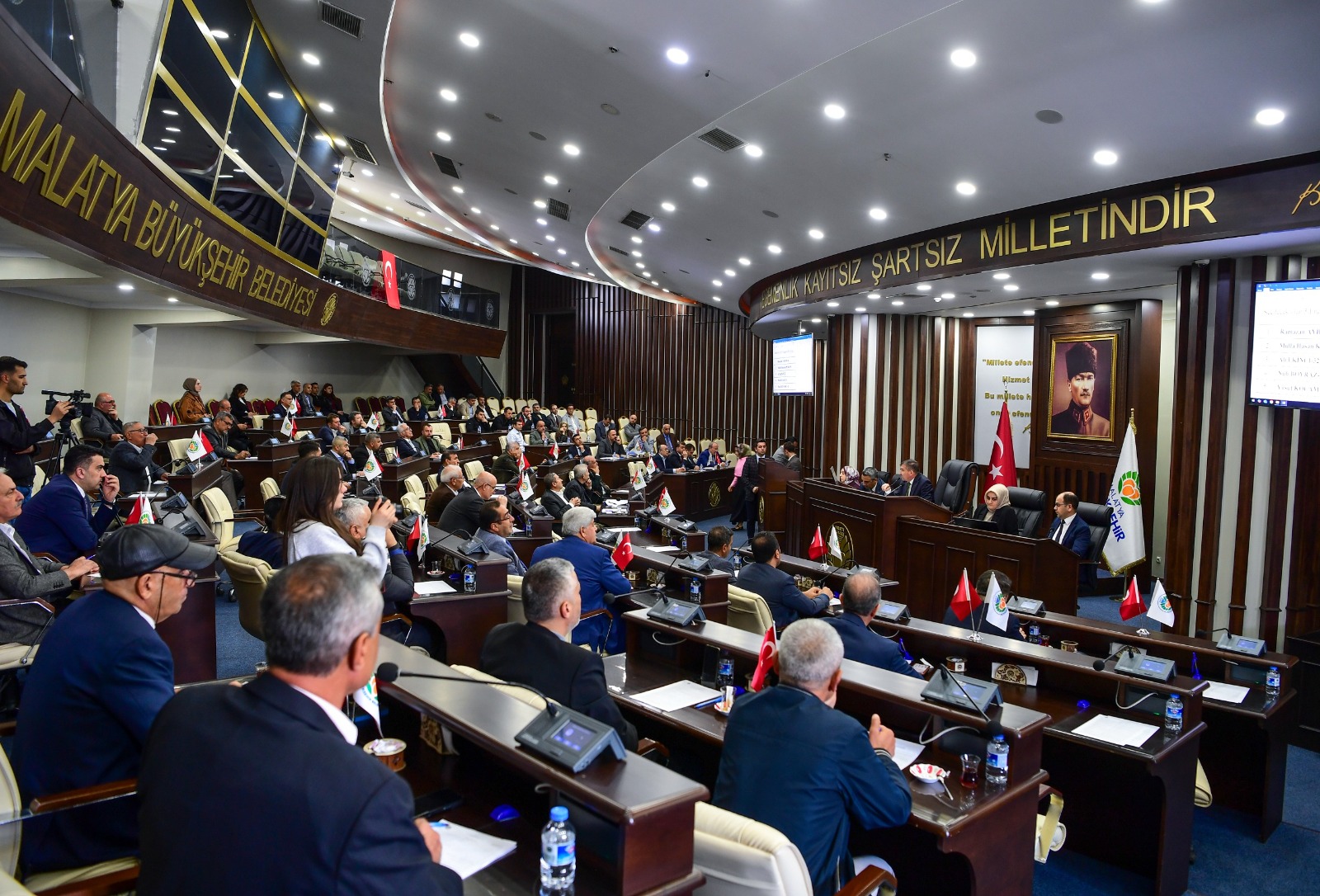 Büyükşehir’de Kritik Toplantı: Encümen ve Komisyon Üyeleri Açıklandı.