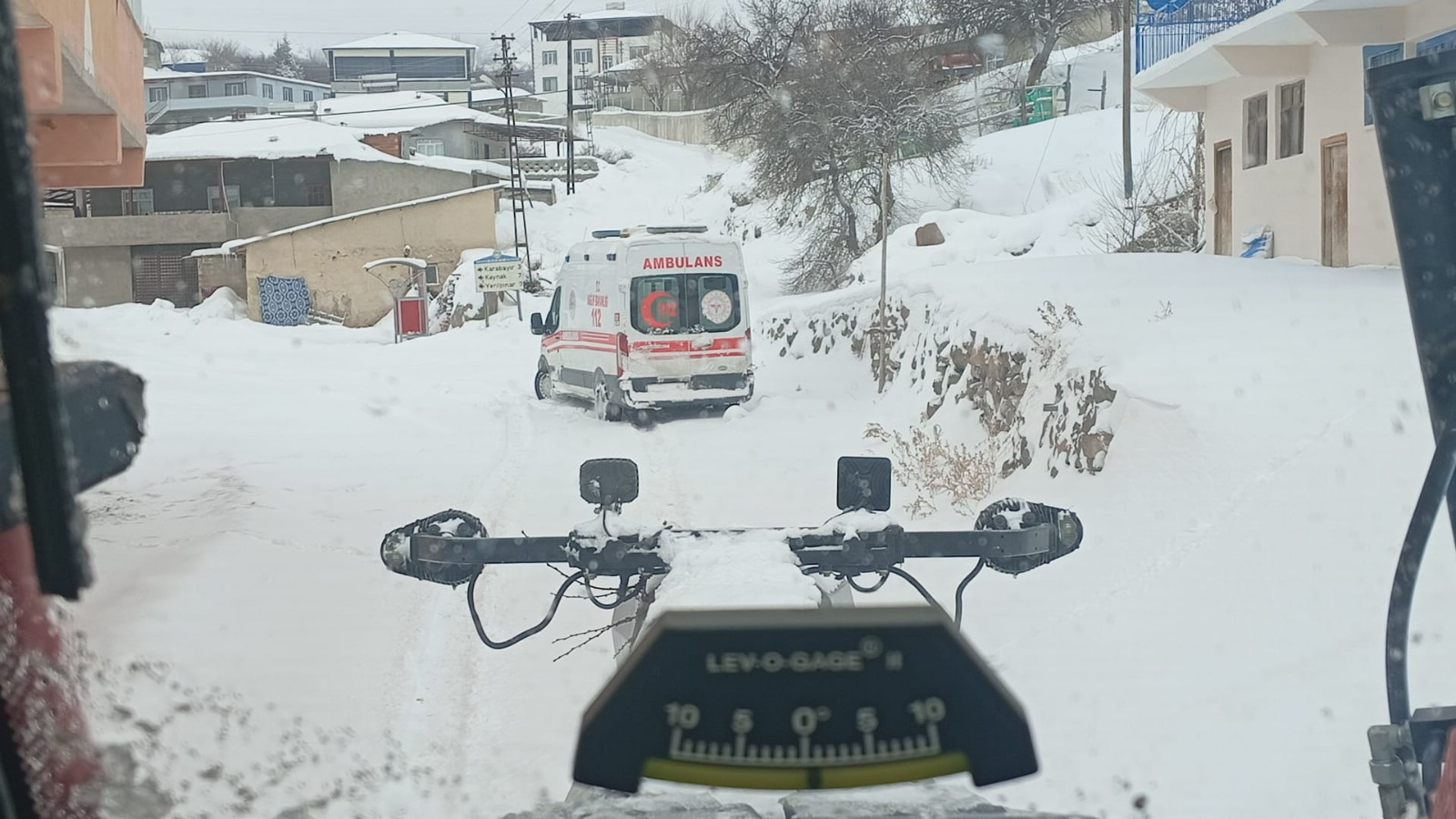 Büyükşehir Karla Mücadelede Vites Yükseltti: Yoğun Mesai Devam Ediyor