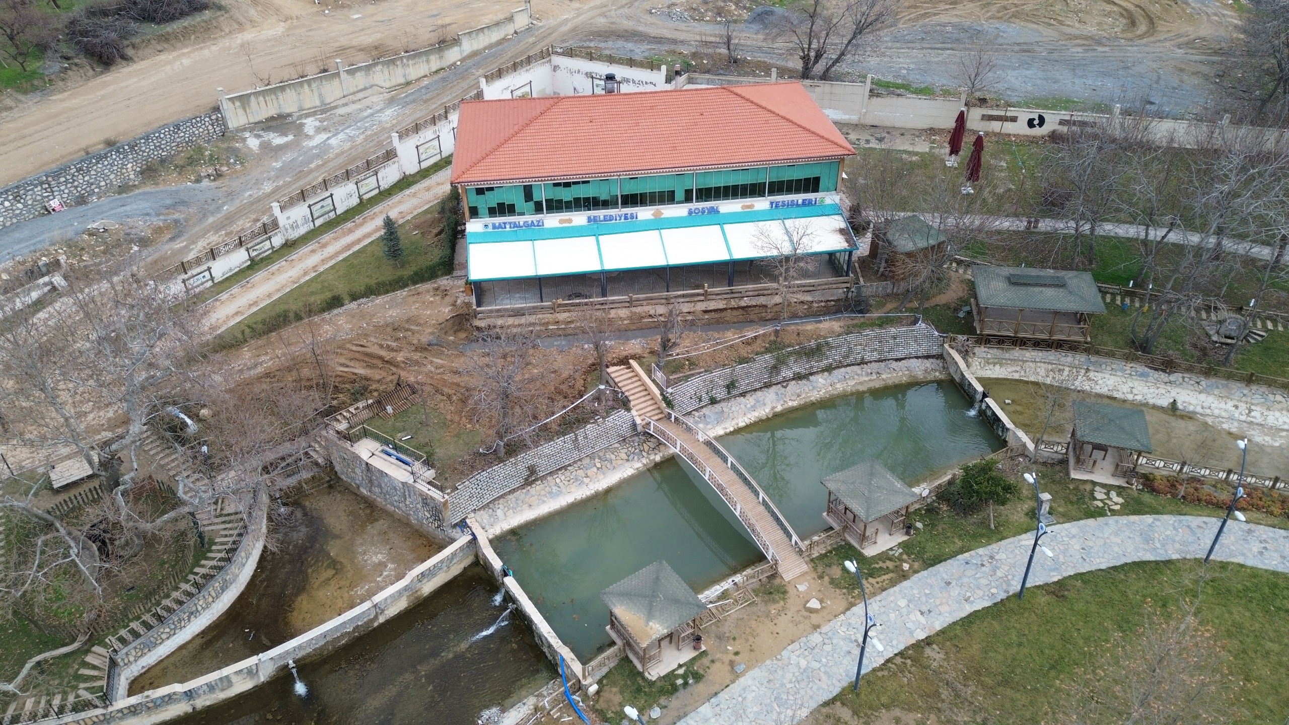 Çınar Park Sosyal Tesisleri Modern Yüzüyle Hizmete Hazırlanıyor