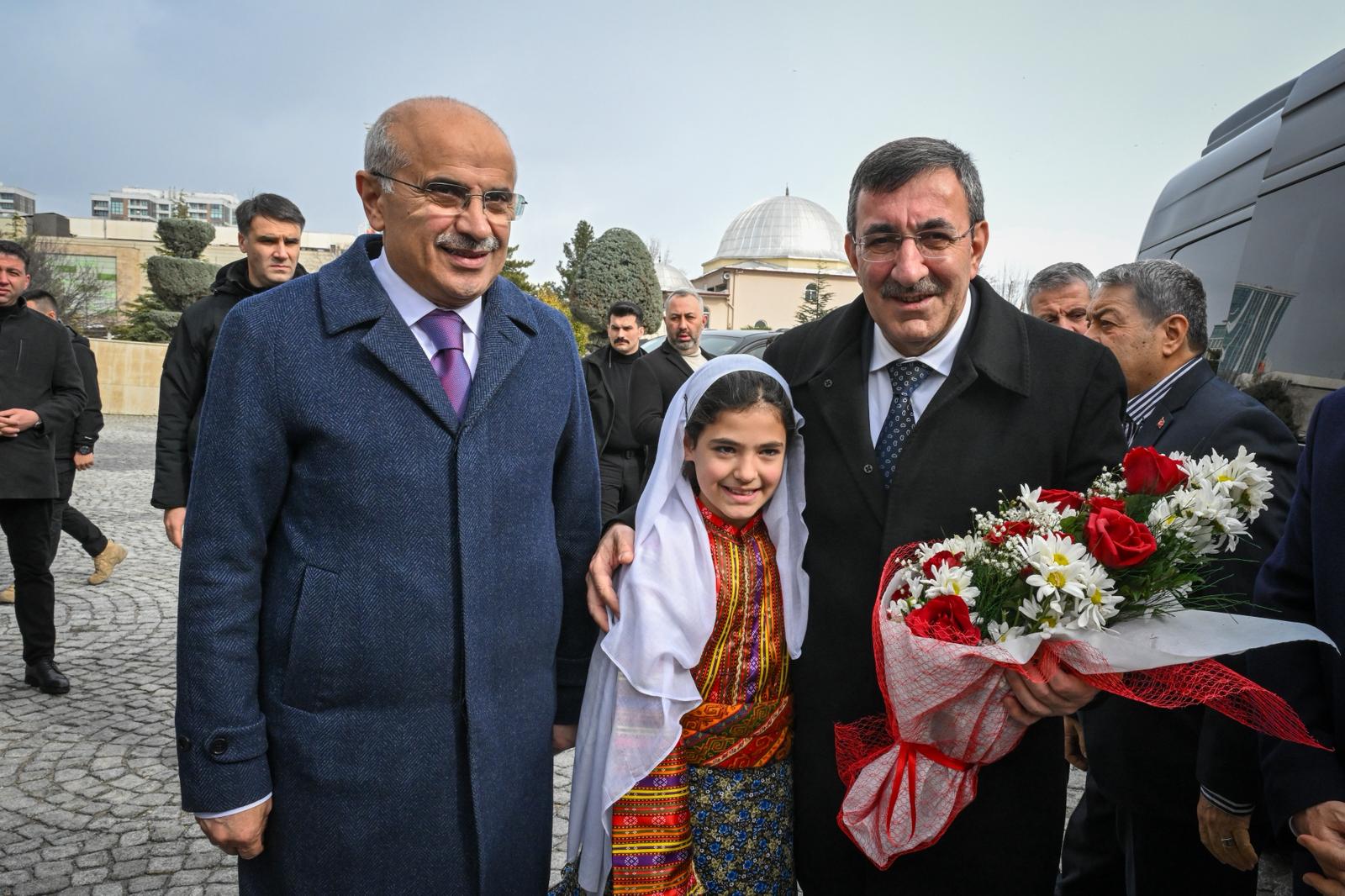 Cumhurbaşkanı Yardımcısı Cevdet Yılmaz’tan Başkan Er’e Destek Mesajı
