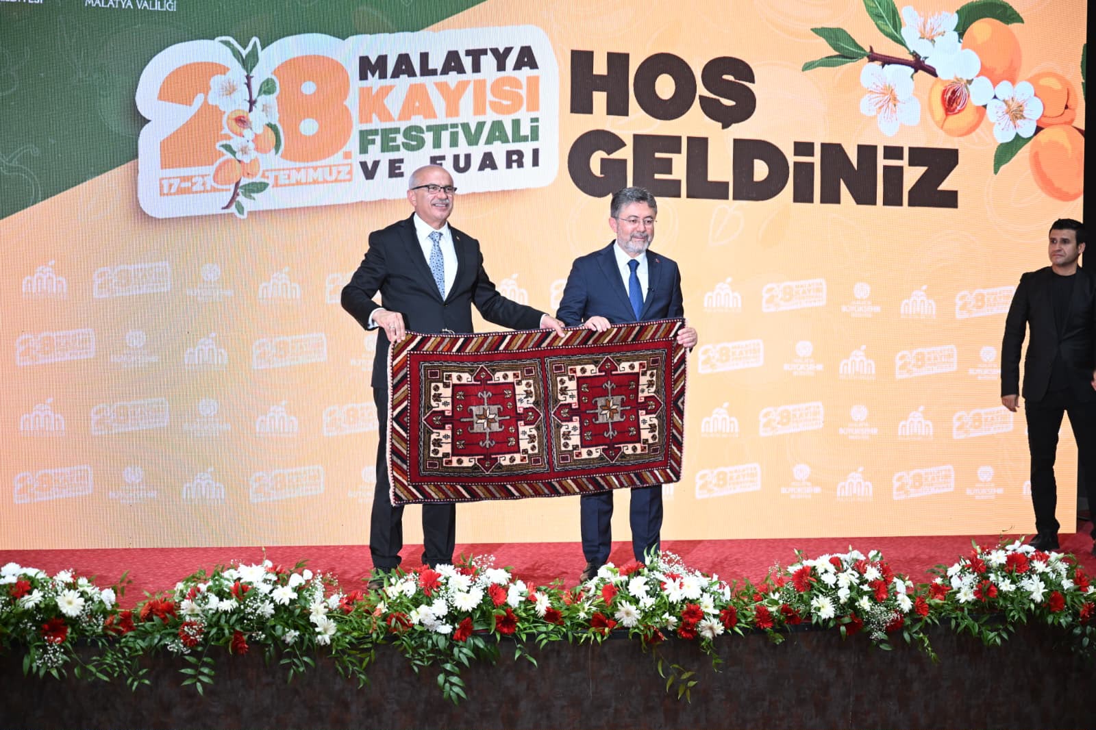 Dünyaca Ünlü Malatya Kayısının Festivali Coşkuyla Başladı.