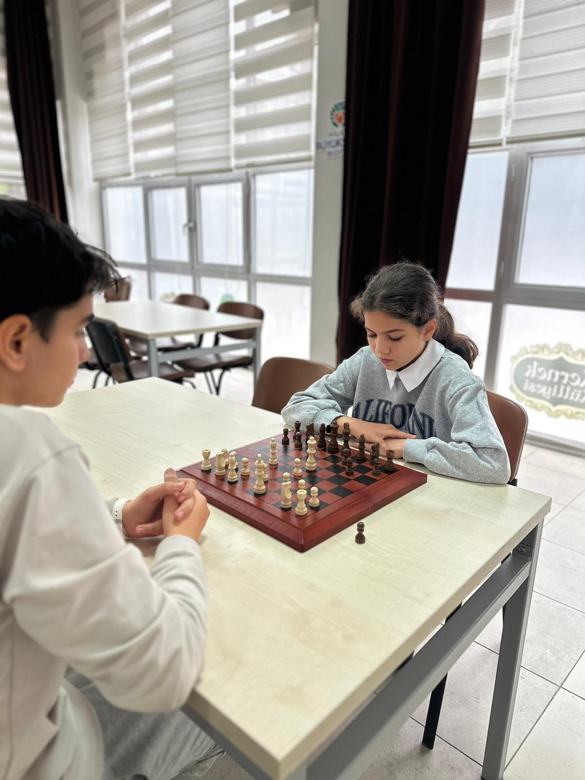 Eğitim Merkezlerinde Satranç Rüzgârı Esti: Öğrenciler Kıyasıya Yarıştı