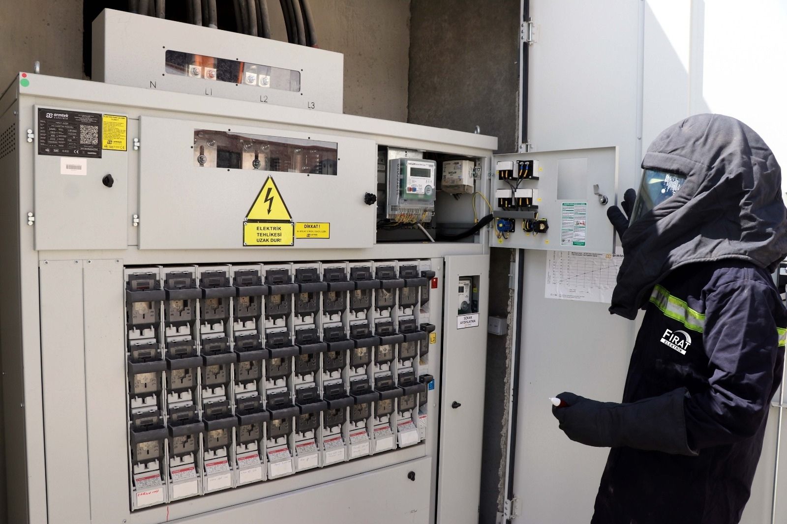 “Fırat EDAŞ: İzinsiz Kazılar 10 Ayda 2.219 Elektrik Kesintisine Neden Oldu”