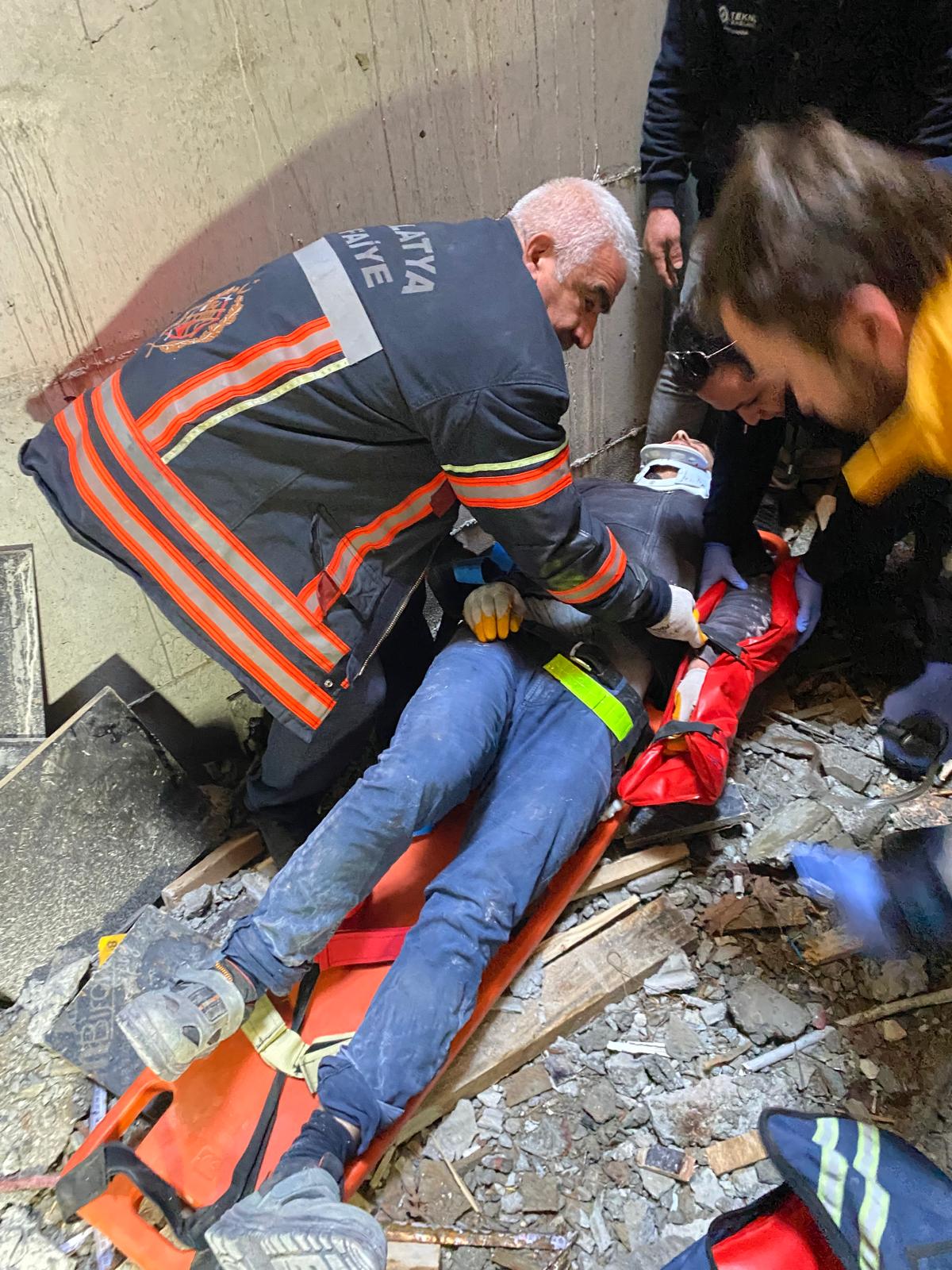 Fırat Mahallesi’nde İş Kazası: Asansör Boşluğuna Düşen İşçi Yaralandı