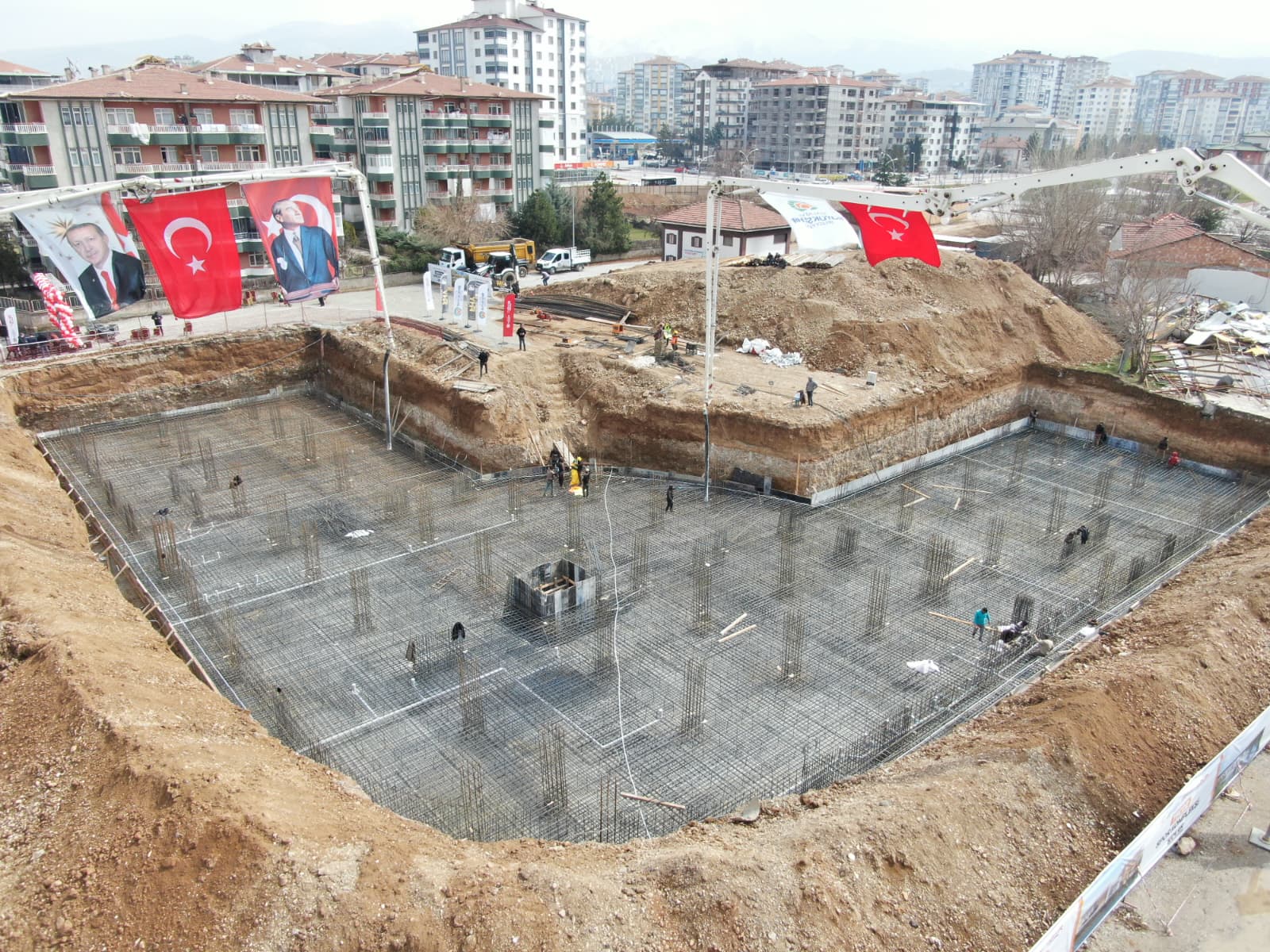 Gençliğe Büyük Yatırım: Turgut Özal Gençlik Merkezi’nin Temeli Atıldı