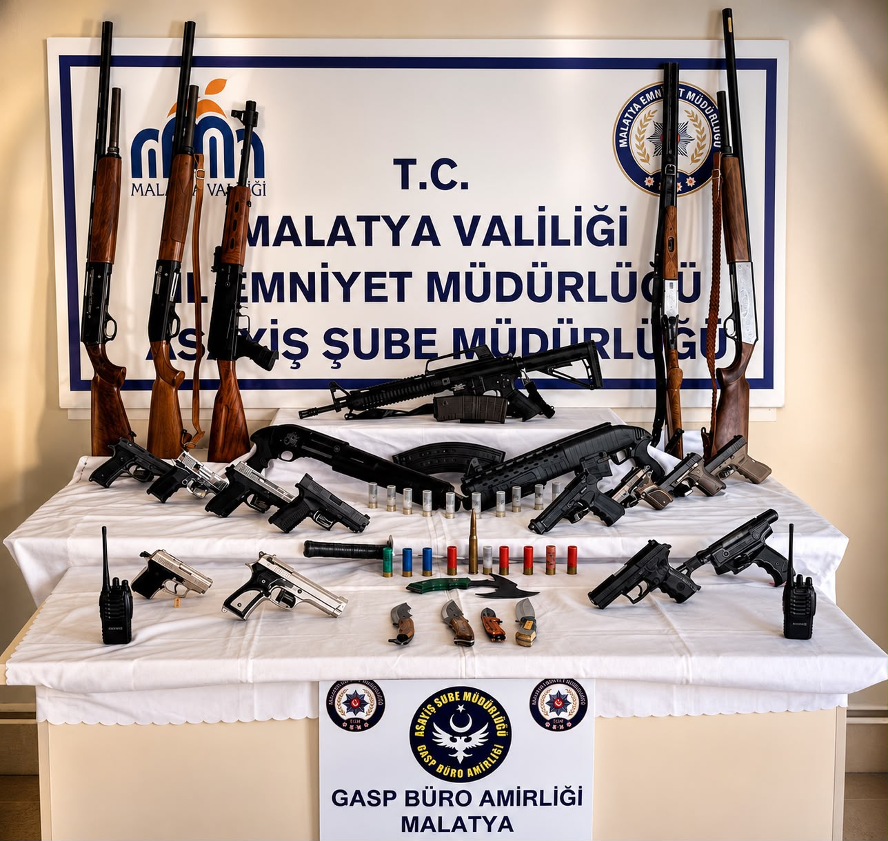 Haber Başlığı: Malatya'da Silah Teşhirine Büyük Darbe: 56 Şüpheli Eş Zamanlı Operasyonla Yakalandı.
