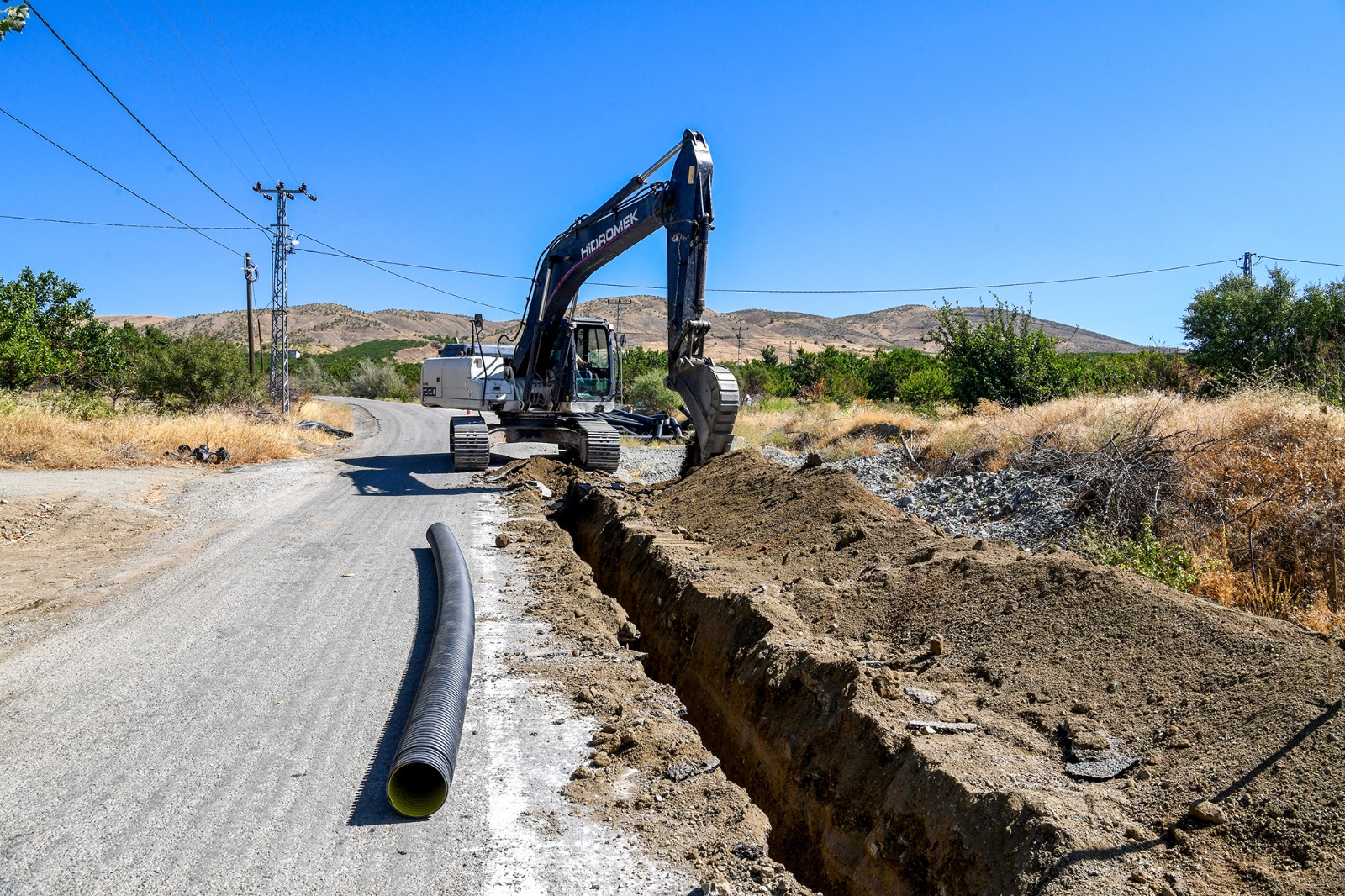 HACIYUSUFLAR’A 1.780 METRE KANALİZASYON HATTI