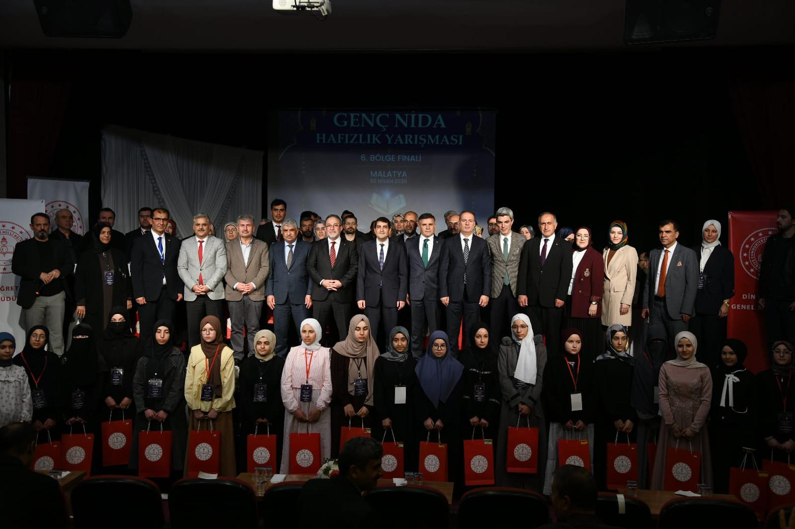 Hafızlık Yarışmasında Büyük Başarı: Malatya’dan Eslem Koç İkinci Oldu.