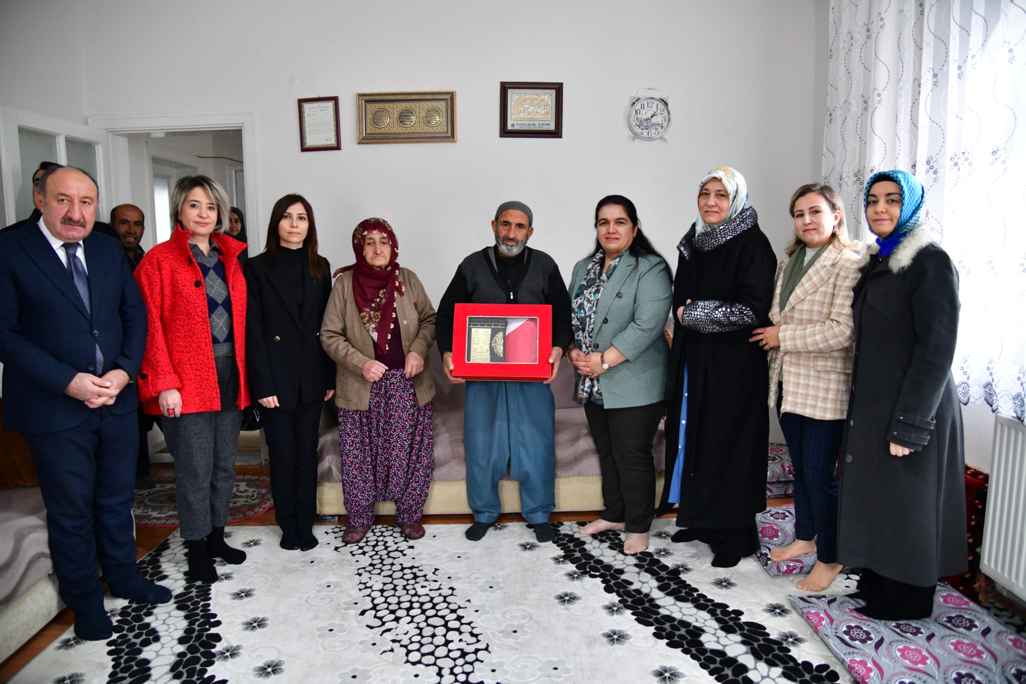 Hanımefendi Selda Yavuz Şehit Ailelerini Ziyaret Etmeye Devam Ediyor