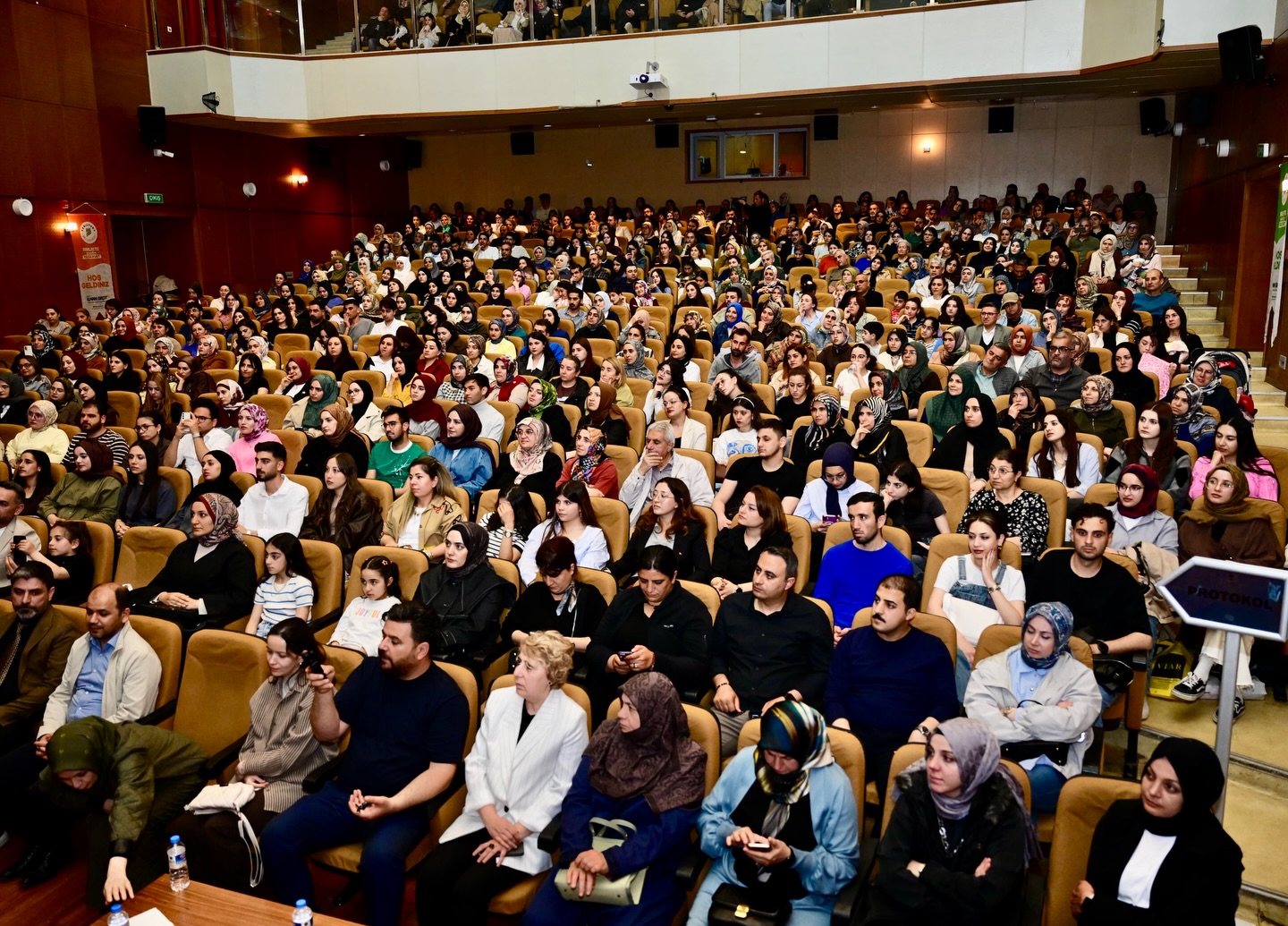 İletişim Sorunlarına Çözüm Aranan Konferans Yoğun Katılımla Gerçekleşti.