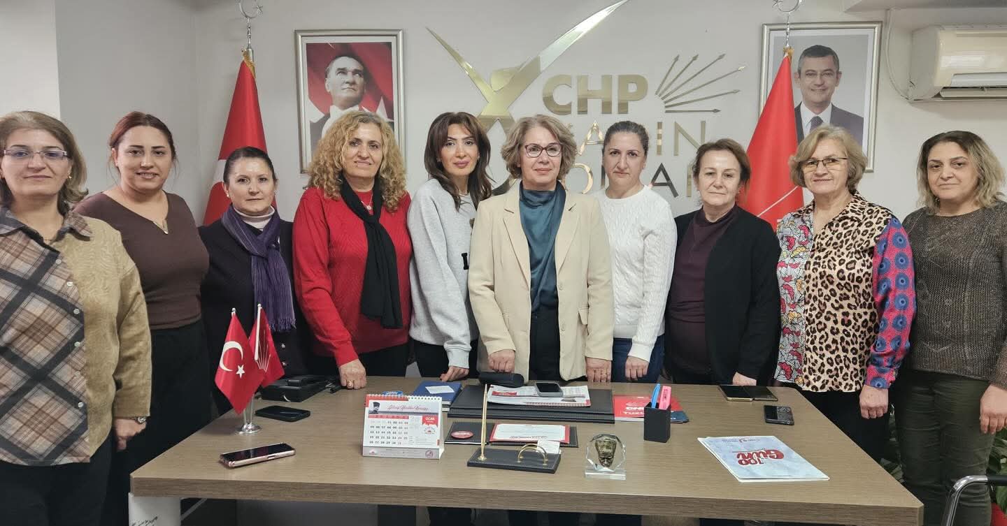 Kadın Kolları Yıl Sonunu Değerlendirdi: Kamuoyu Çalışmaları Merak Ediyor