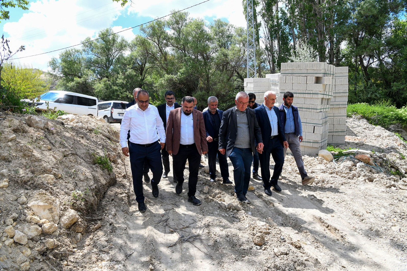 KURŞUNLU’DA MODERN ALTYAPI HAMLESİ.