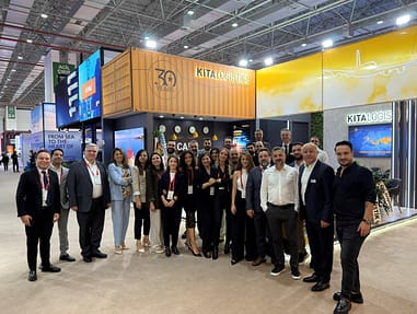 LOJİSTİĞİN KALBİ İZMİR’DE ATTI: KITA LOGISTICS, SANATLA BULUŞAN KONSEPTİYLE FUARIN İLGİ ODAĞI OLDU