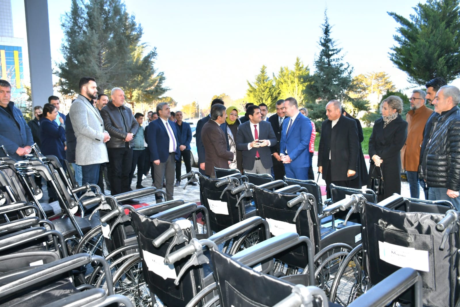 MAGİNDER’den Sağlık Camiasına 50 Tekerlekli Sandalye Desteği