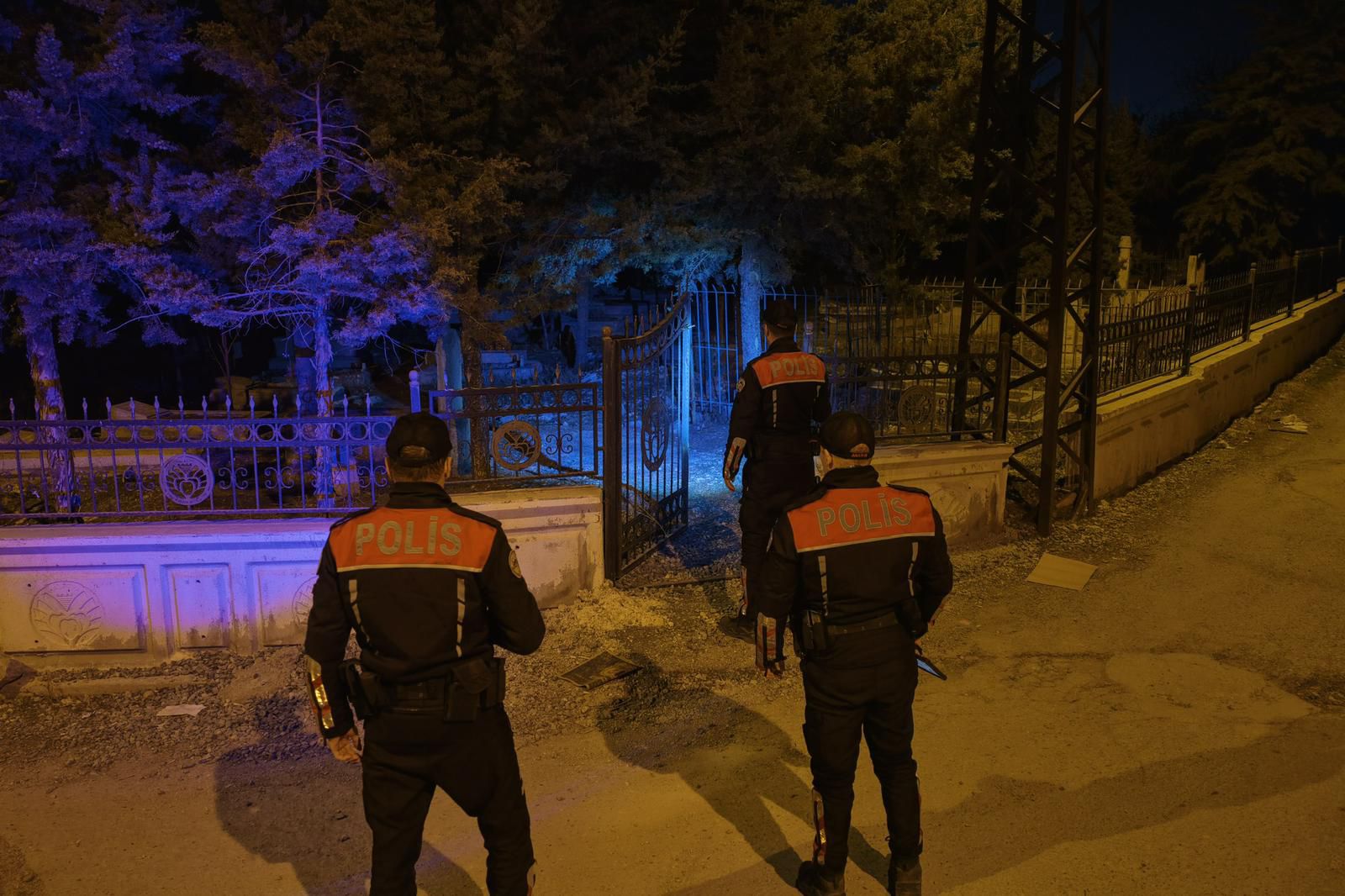 Malatya’da Mezarlıklar ve Çevresinde Güvenlik Önlemleri Artırıldı