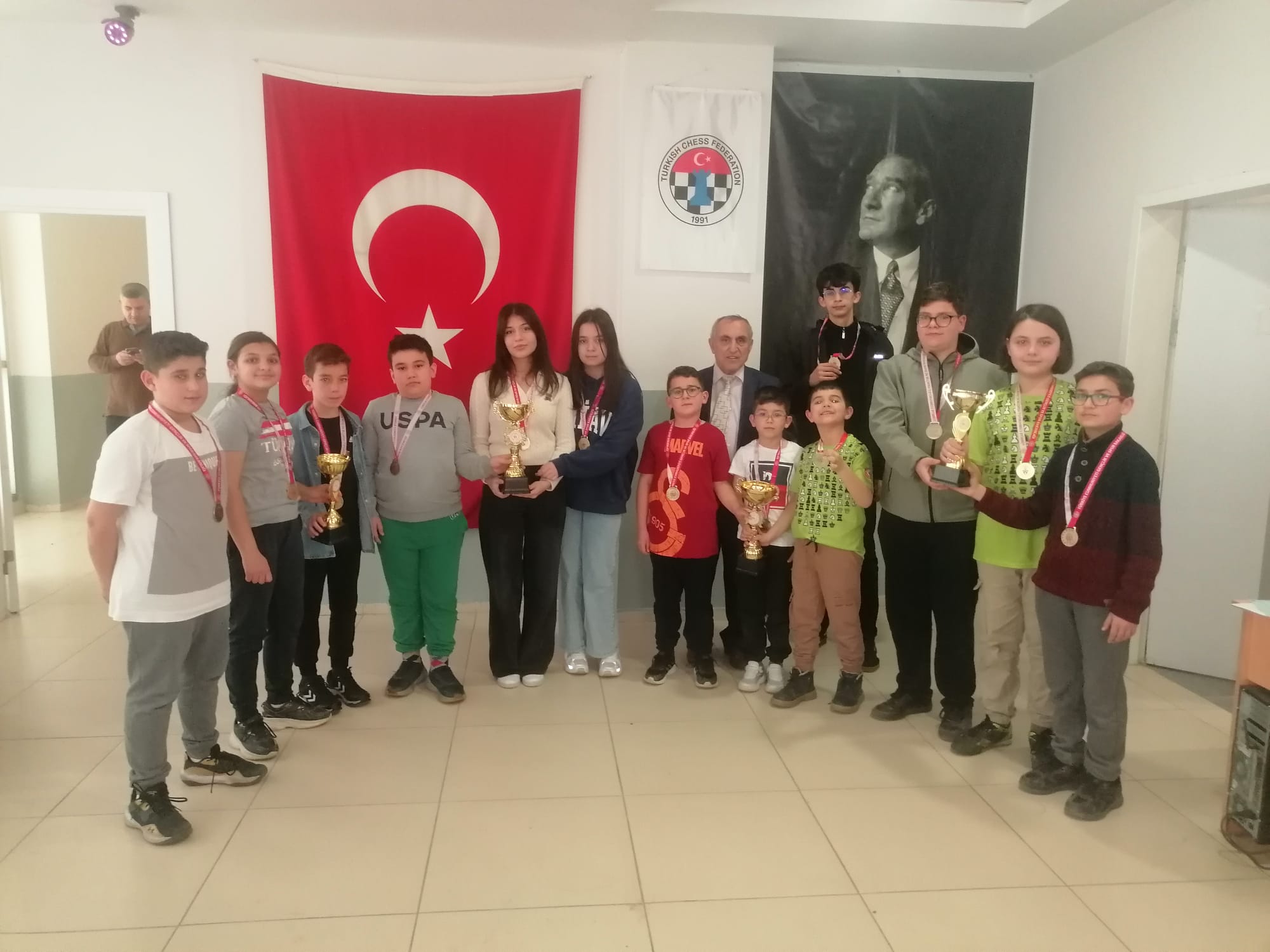 MALATYA’DA SATRANÇ HEYECANI: YILDIZLAR TAKIM ŞAMPİYONASI TAMAMLANDI.