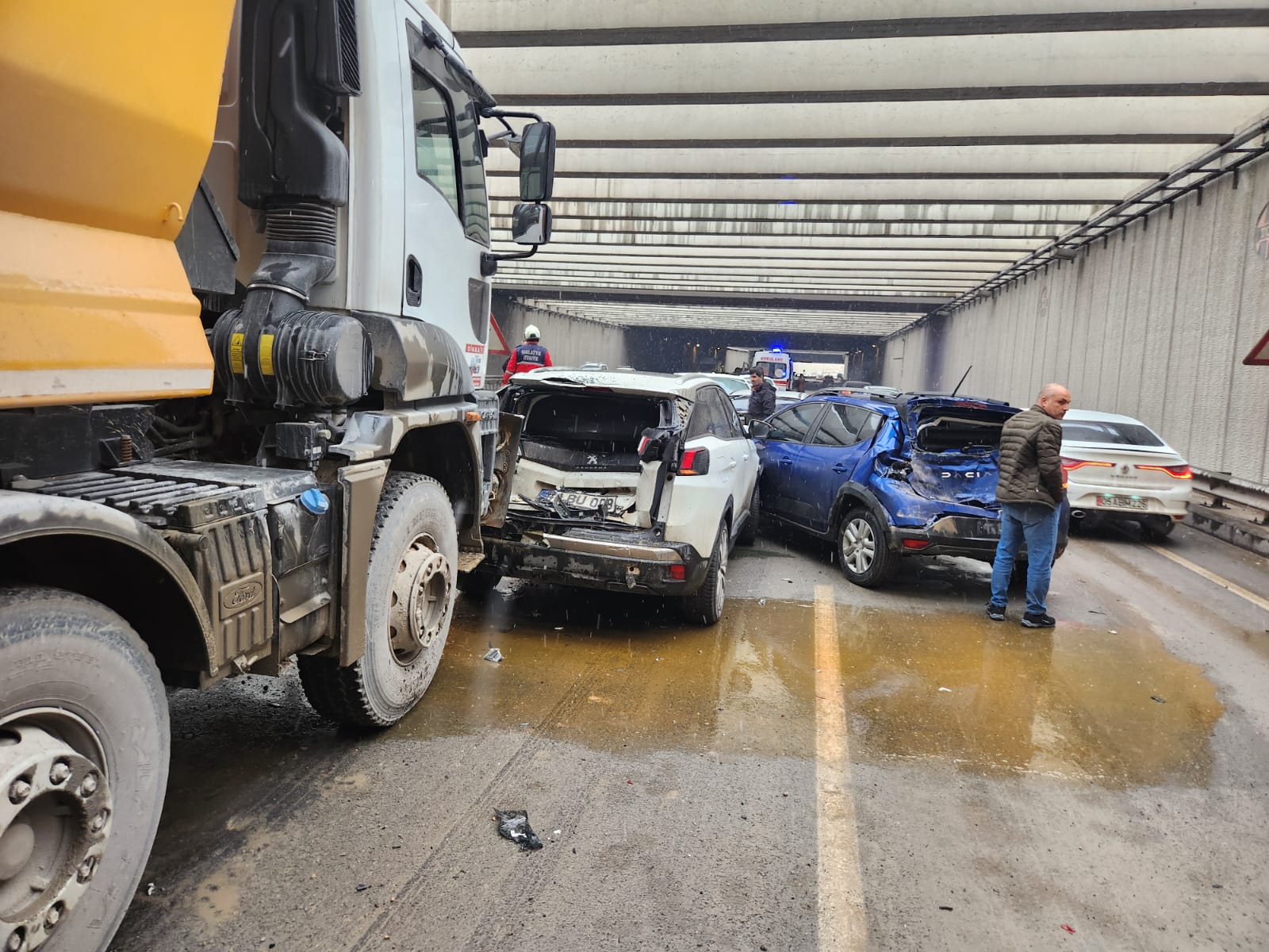 Malatya'da Zincirleme Trafik Kazası