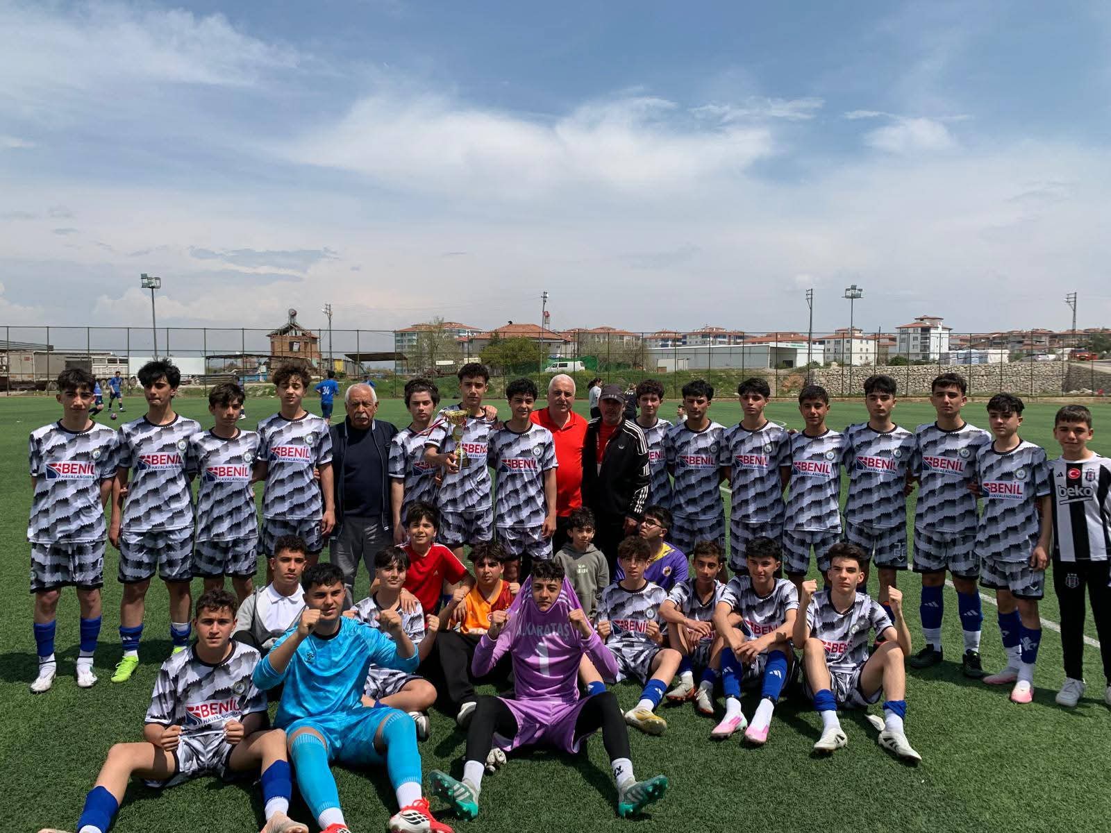 Malatya U-15 Gençler Futbol Ligi’nde Şampiyon Fenerspor Oldu.