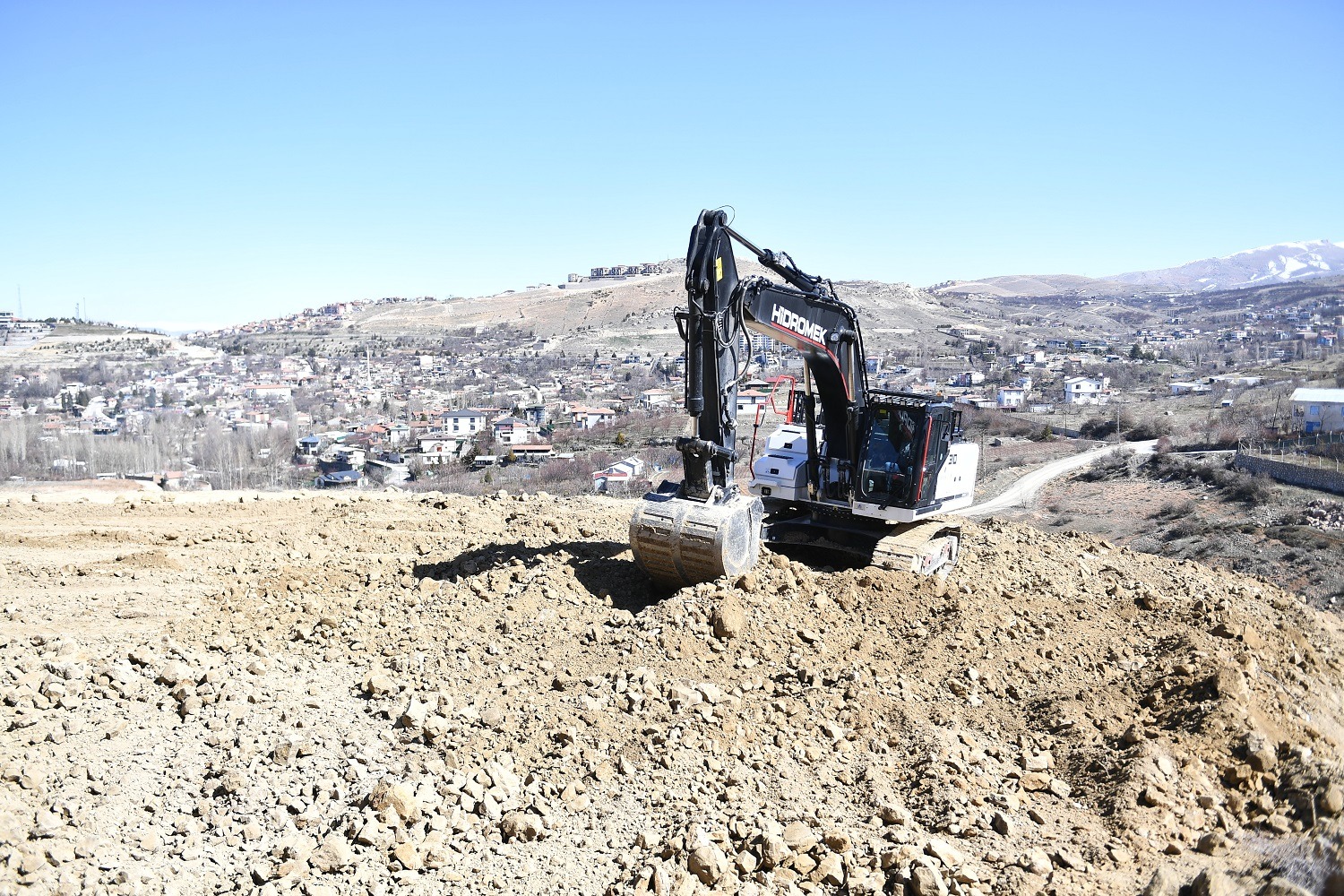 Mullakasım Mahallesi’nde Ulaşım Atağı: Yeni Yollar Açılıyor