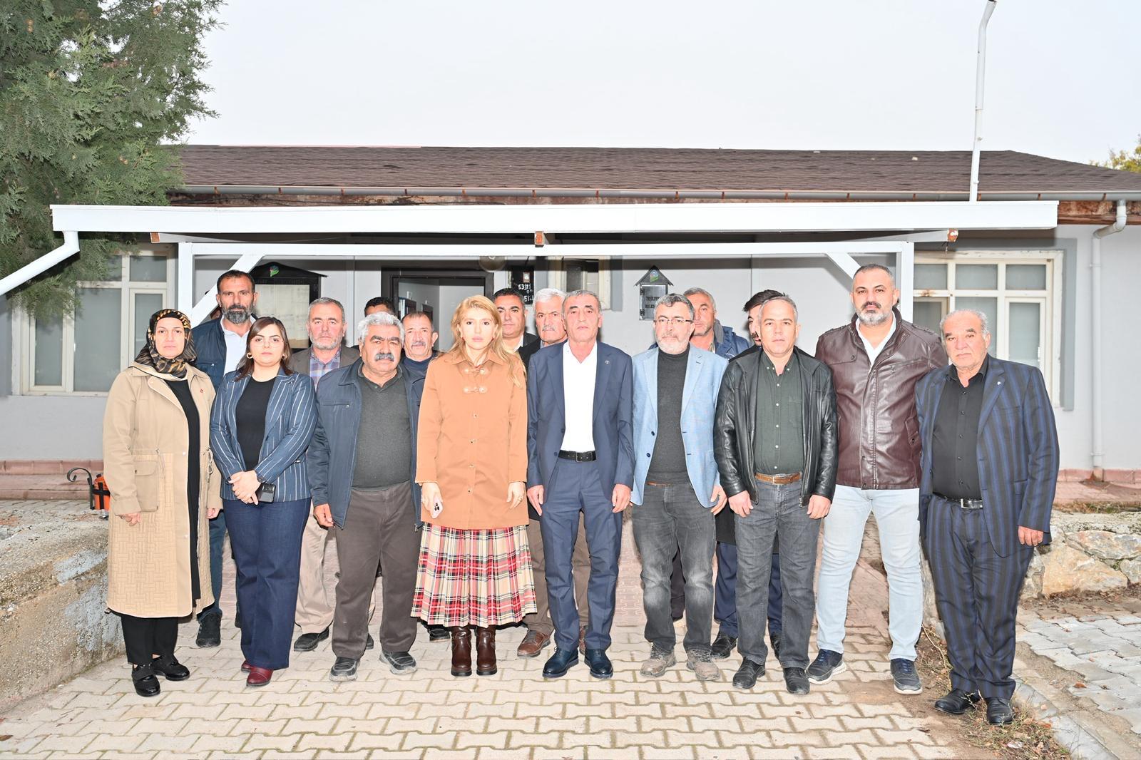 Ölmeztoprak’tan Saha, Şifa ve Vefa Mesaisi: Muhtarlarla İstişare, Hastanede Umut, Öğretmenler Günü’nde Anlamlı Buluşma”