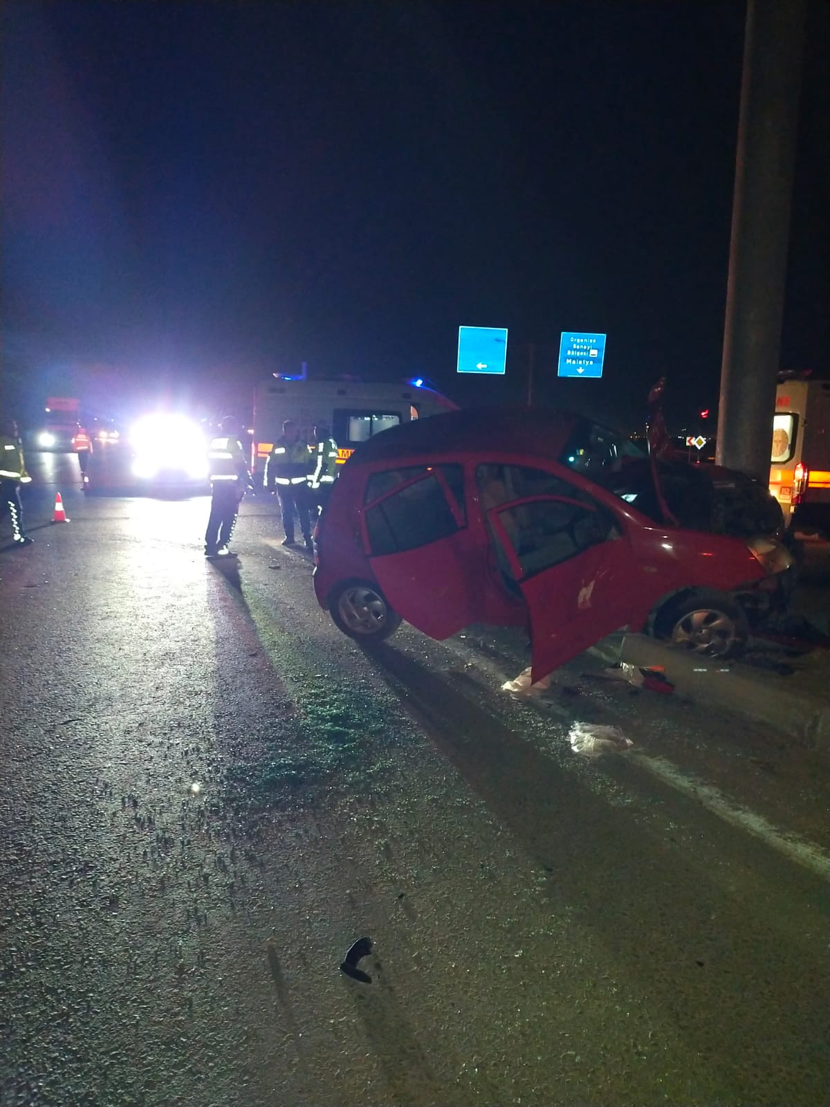 Özal Mahallesi Havaalanı Yolu Üzerinde Trafik Kazası