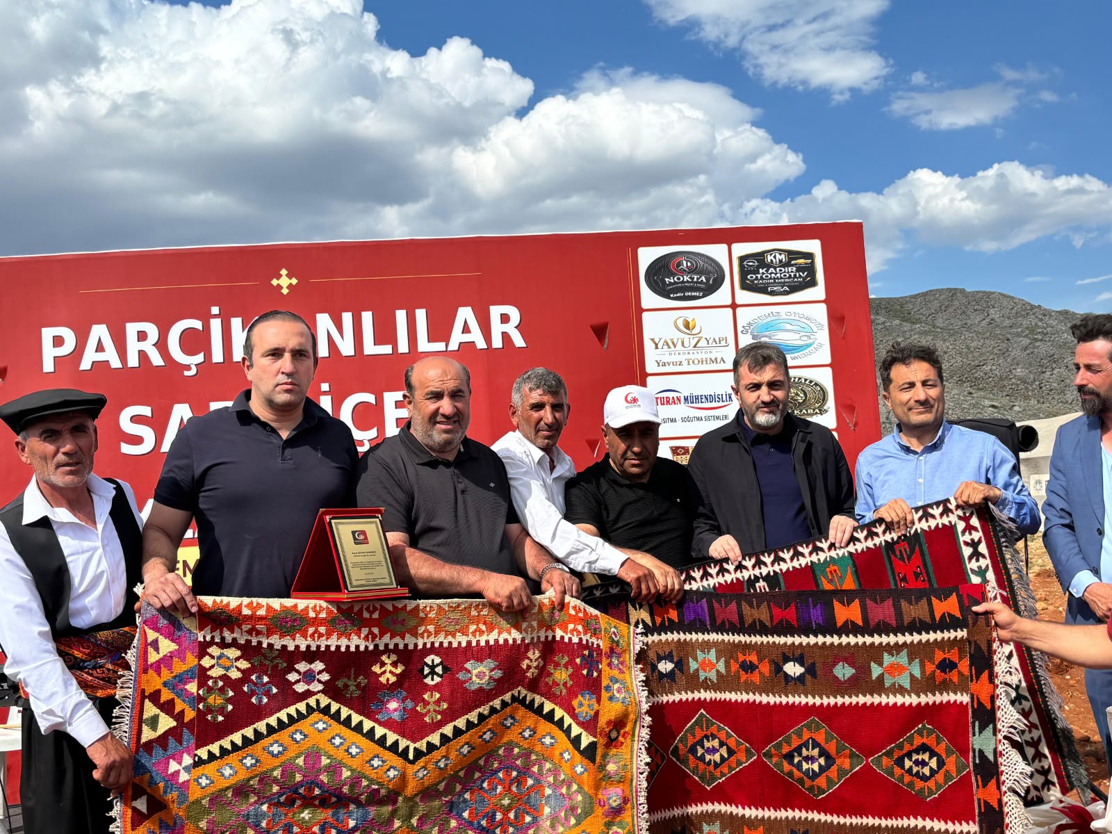Parçikanlılar Sarıçiçek Yaylası'nda Birlik ve Kardeşlik İçin Buluştu.
