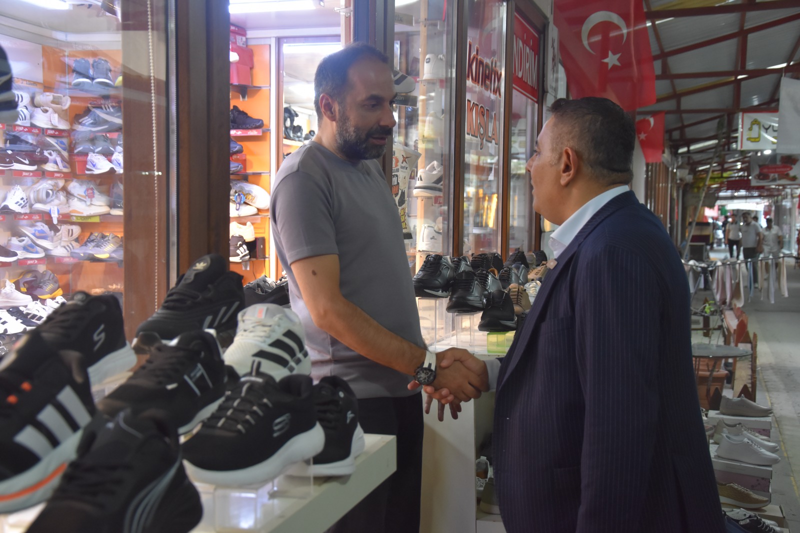 Sadıkoğlu: “Bodrum Katlarda Mücadele Eden Esnafımız Mağdur Edilmesin.