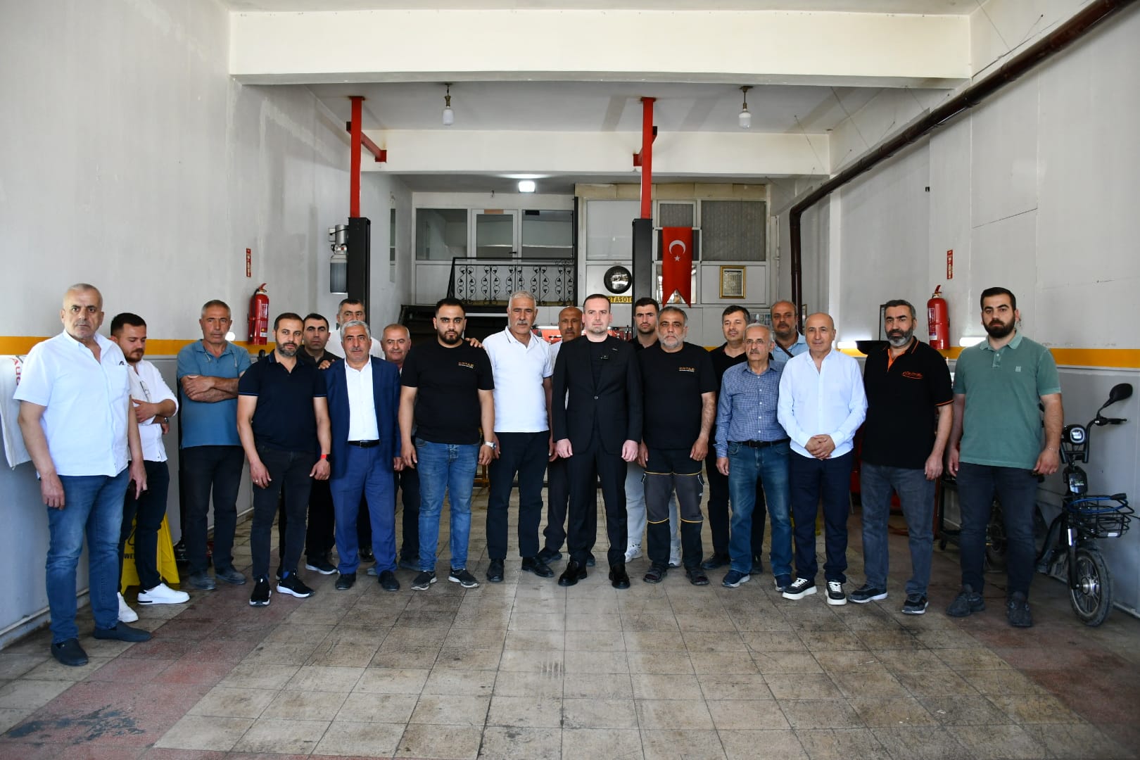 SANAYİ ESNAFI BELİRSİZLİKLERİN BİTMESİNİ İSTİYOR.