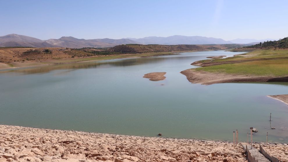Sultansuyu Barajı'nda Boğulma Vakası: 32 Yaşındaki Şahıs Ekiplerin Çalışmasıyla Sudan Çıkarıldı.