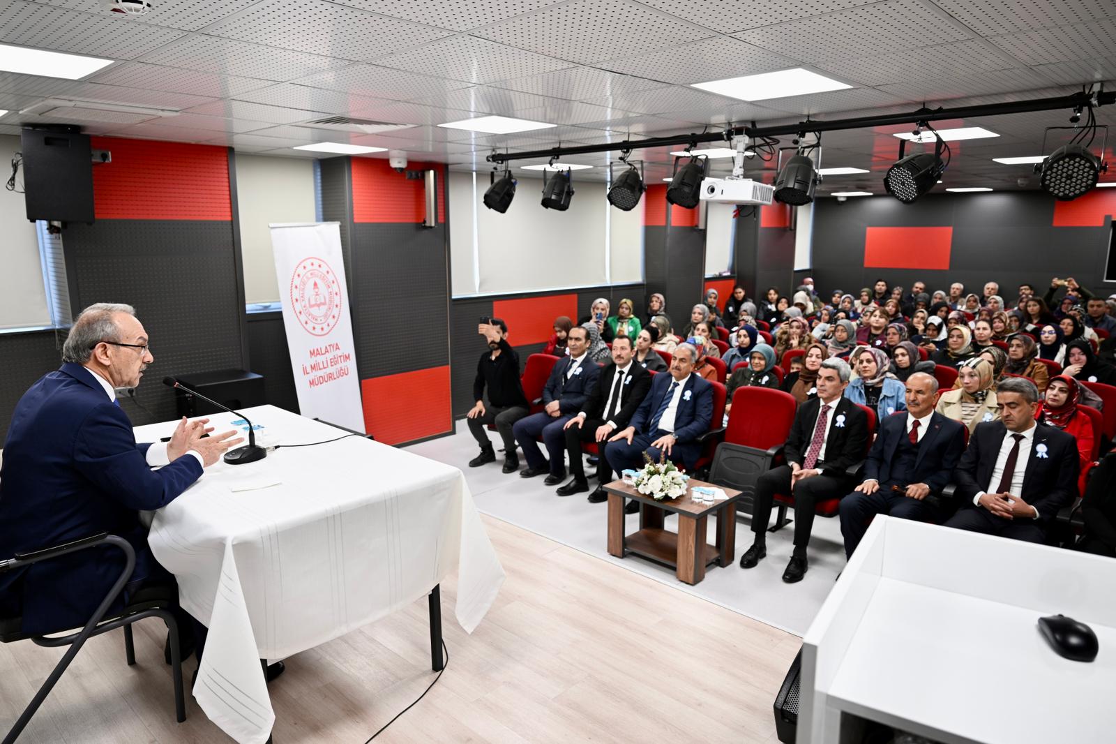 Uyuşturucuyla Mücadelede En Büyük Güç: Anneler.